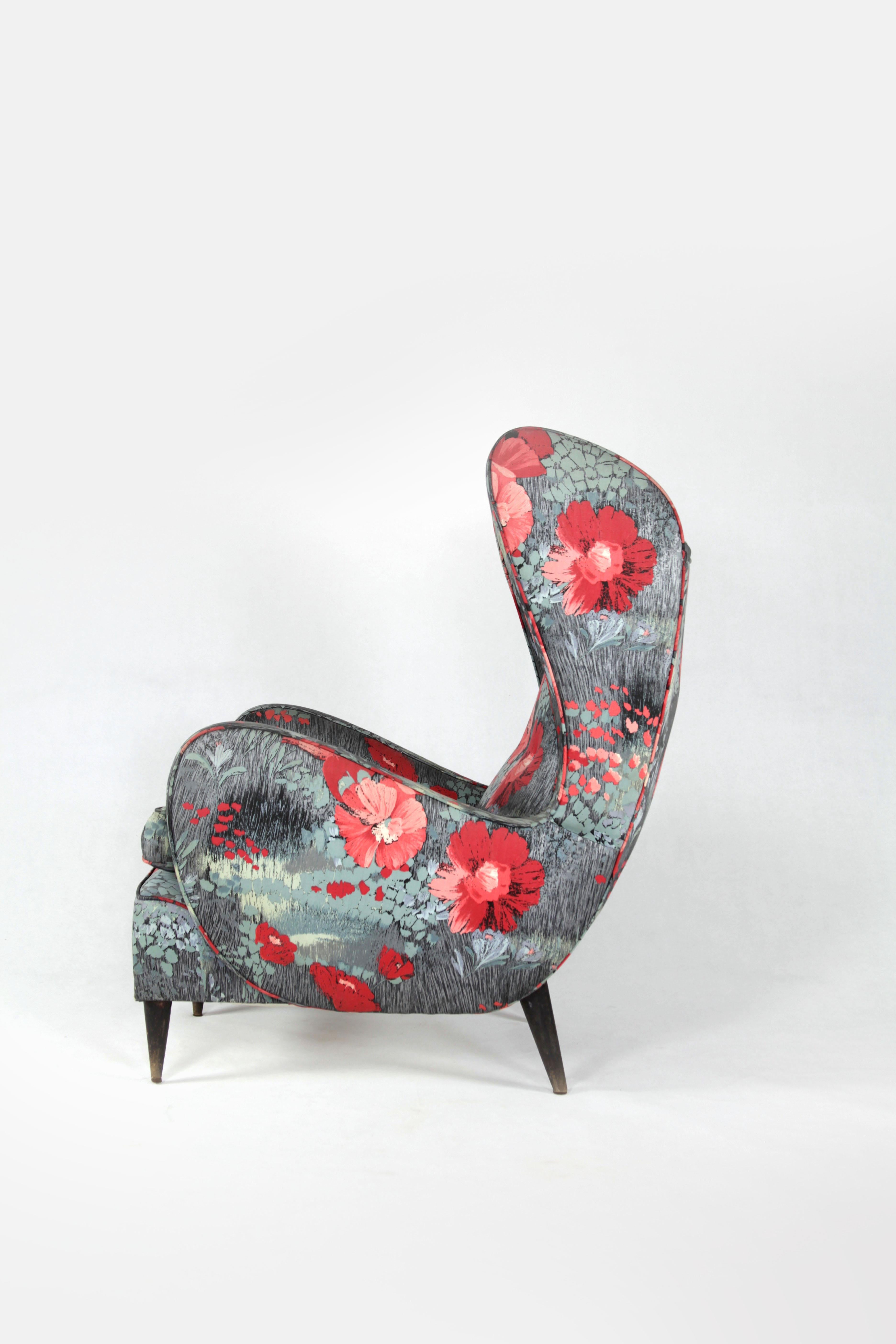 Italian huge Wingback Chair with floral silk fabric, Italy, 1940s For Sale