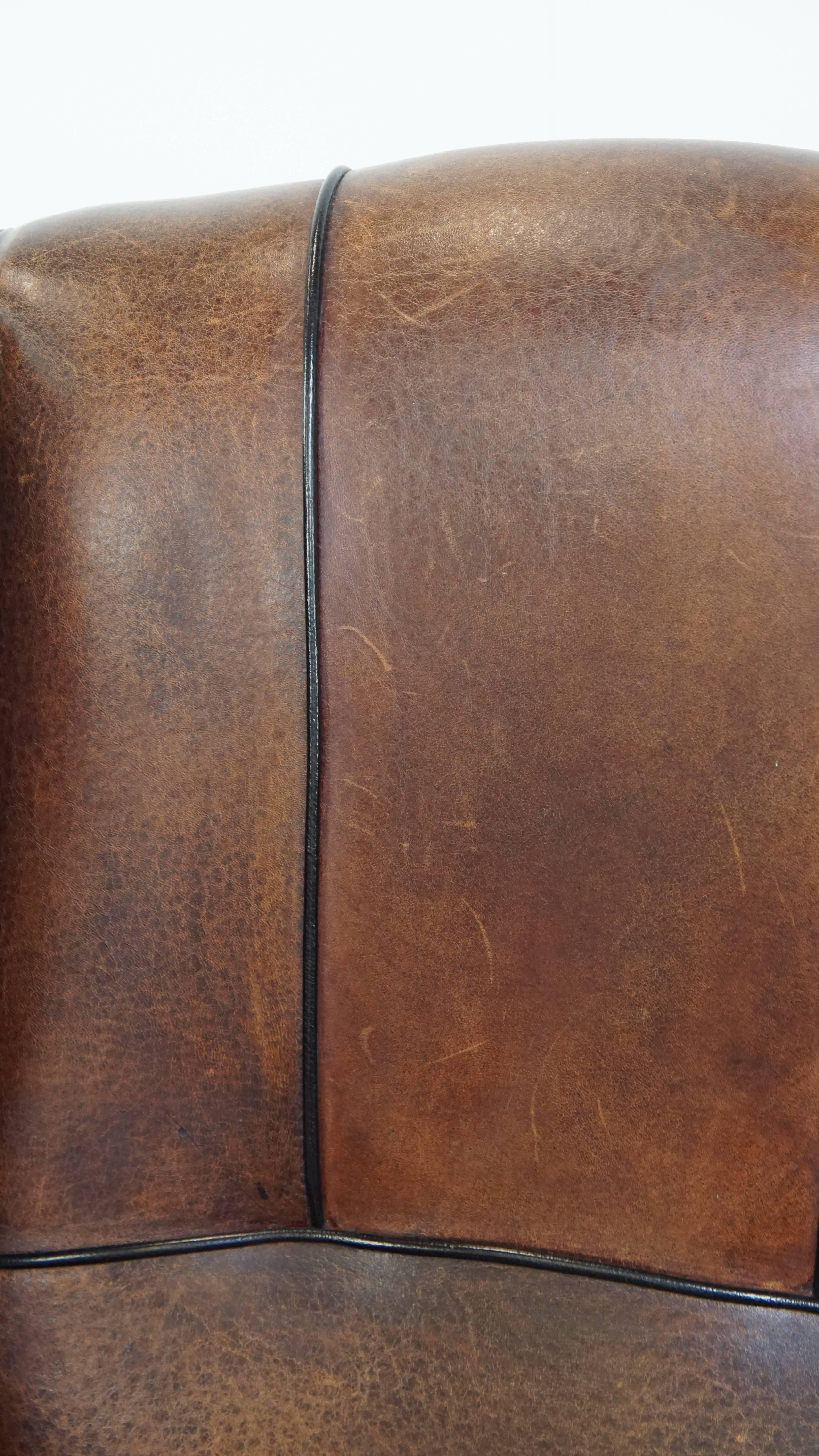 Sedia Wingback in pelle di pecora in vendita 5