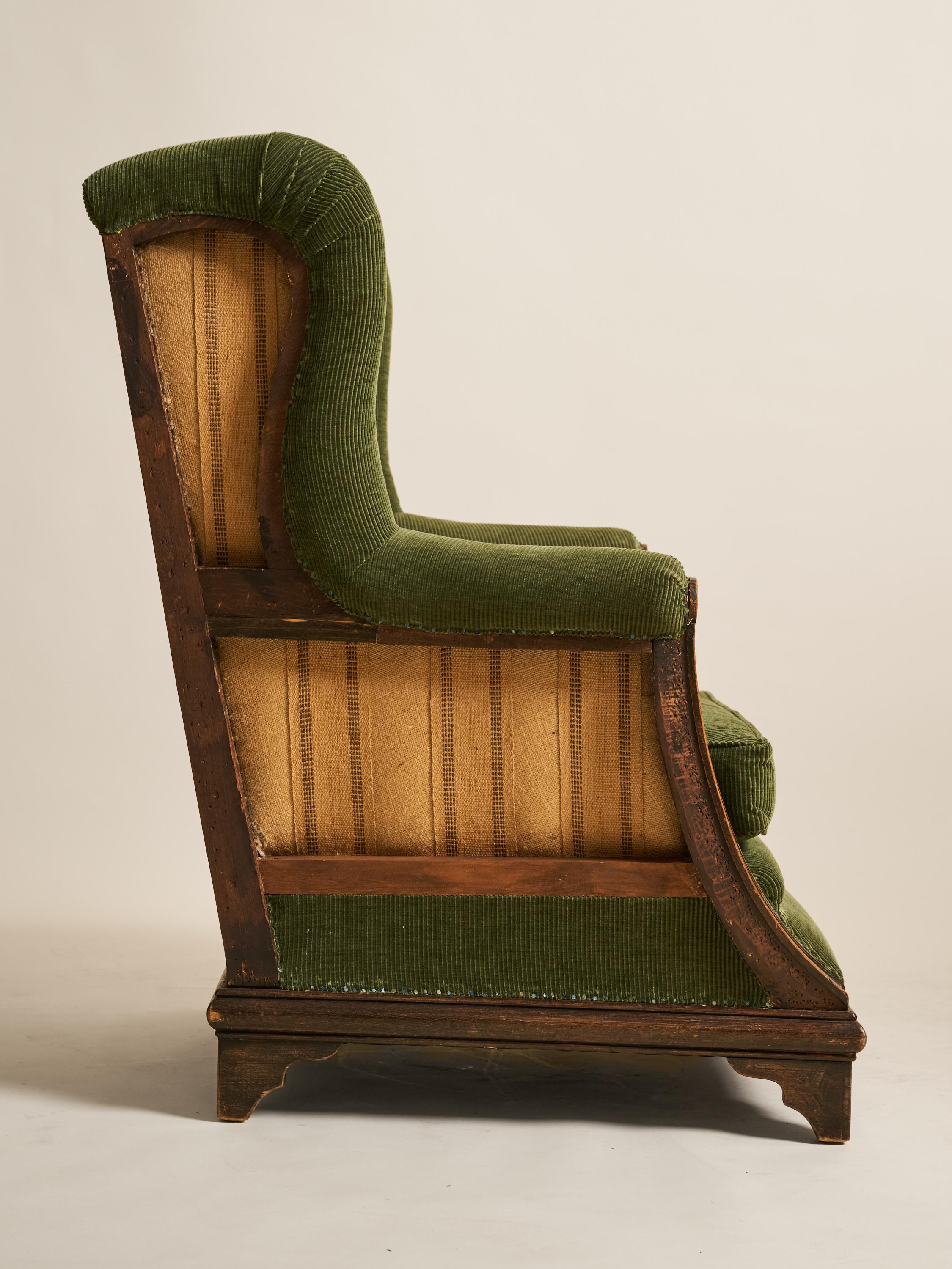 Chaise à dossier tapissée de velours vert, France, 1930-1939 en vente 2