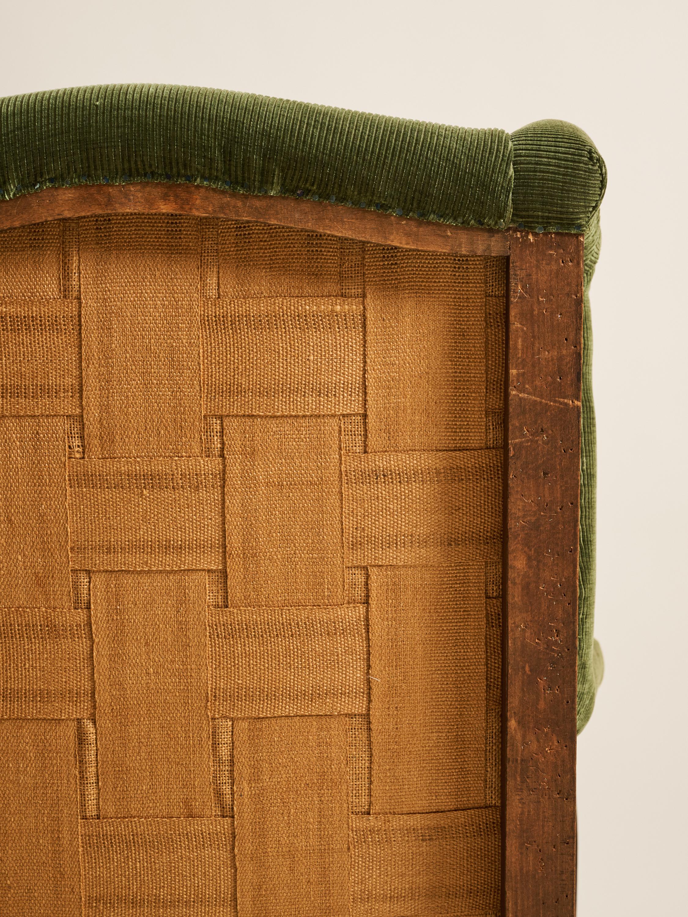 Chaise à dossier tapissée de velours vert, France, 1930-1939 en vente 6