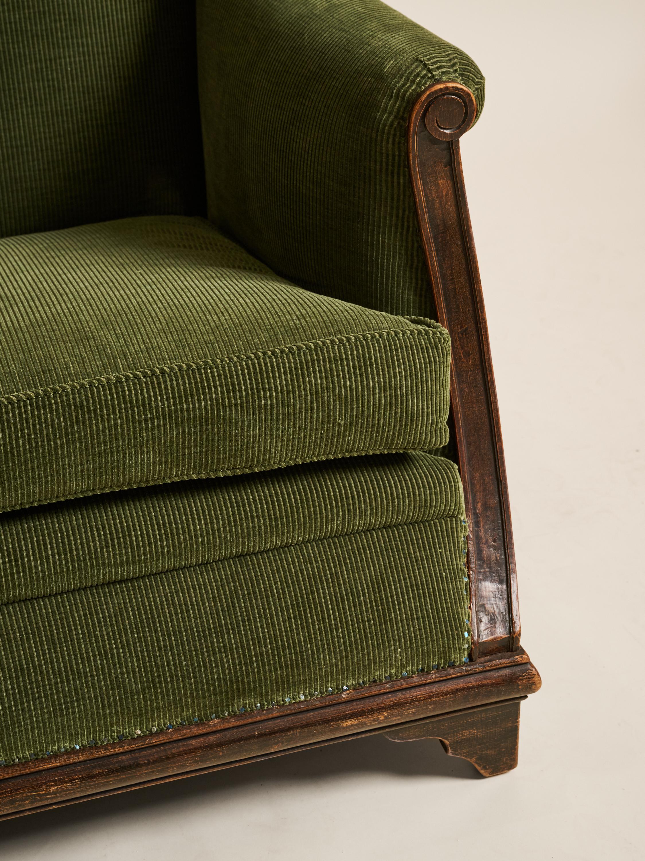 Français Chaise à dossier tapissée de velours vert, France, 1930-1939 en vente