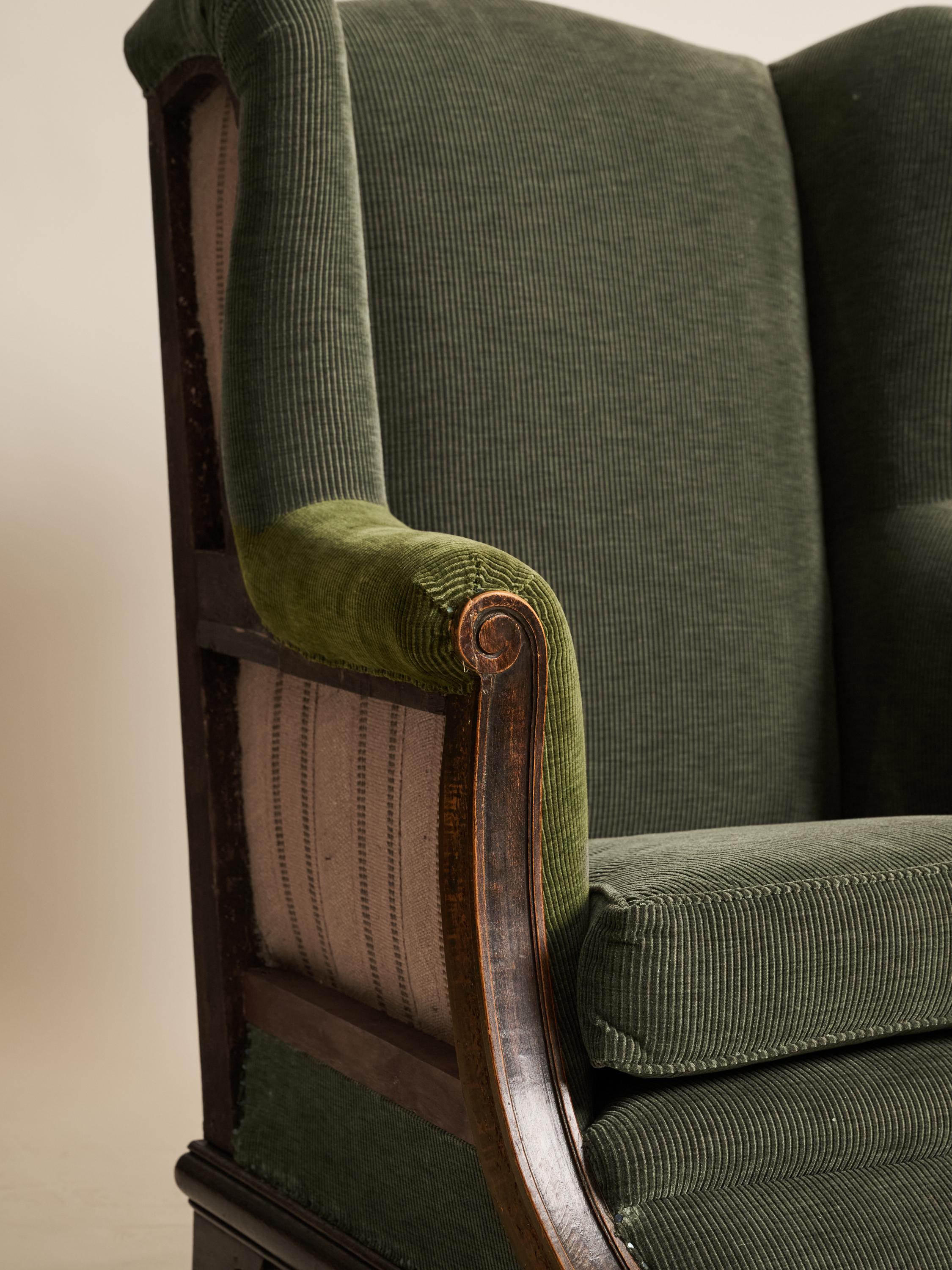 Milieu du XXe siècle Chaise à dossier tapissée de velours vert, France, 1930-1939 en vente