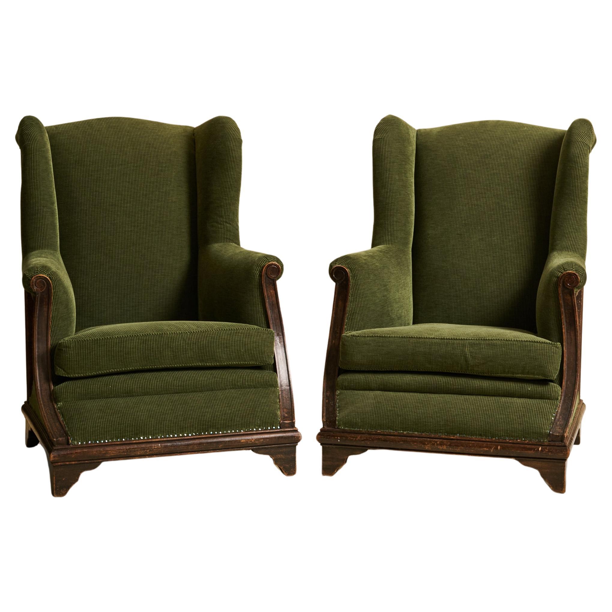 Chaise à dossier tapissée de velours vert, France, 1930-1939 en vente