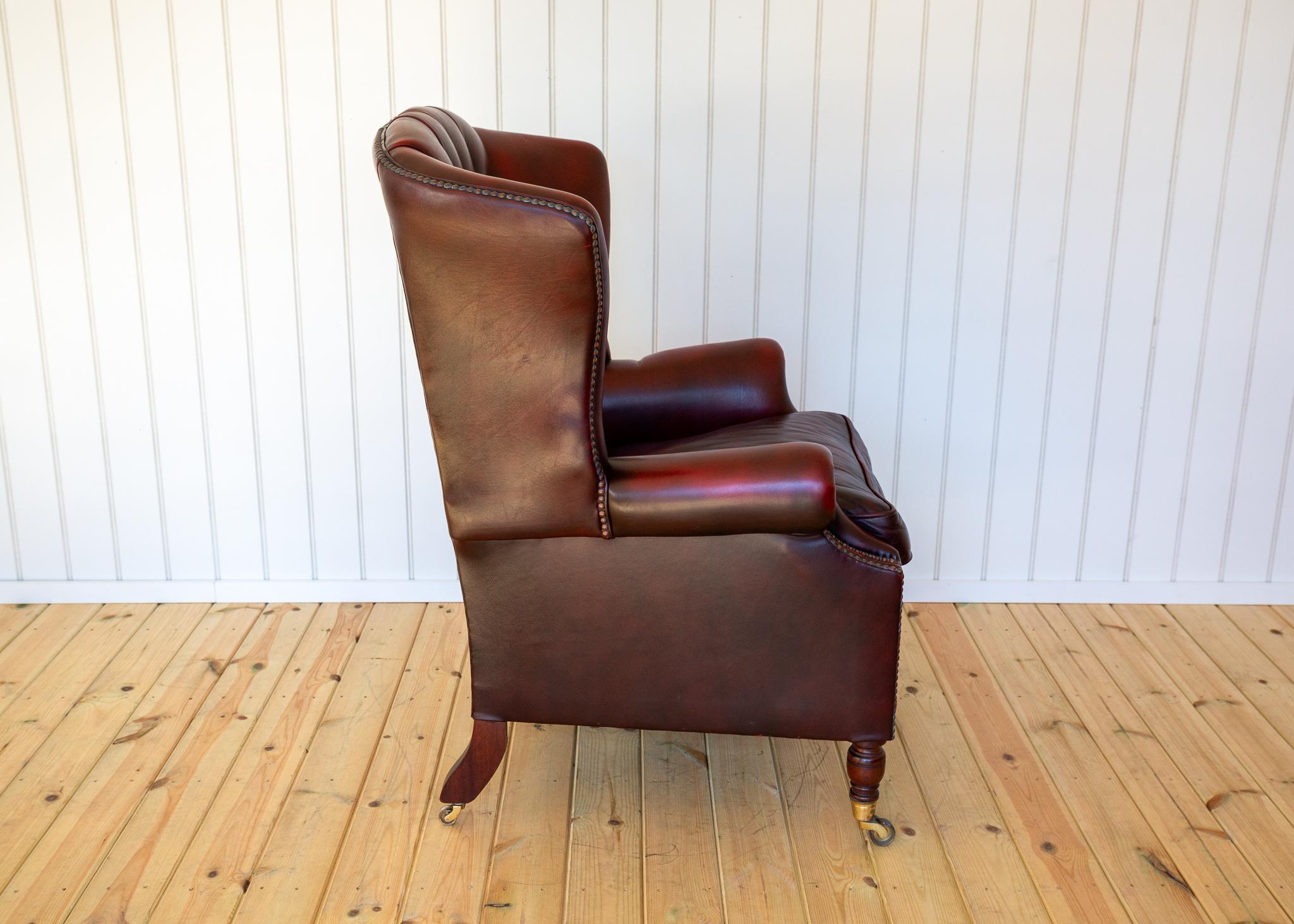 Fauteuil Chesterfield à dossier de style géorgien rouge sang-de-bœuf Harrods 1990 Fireside en vente 3