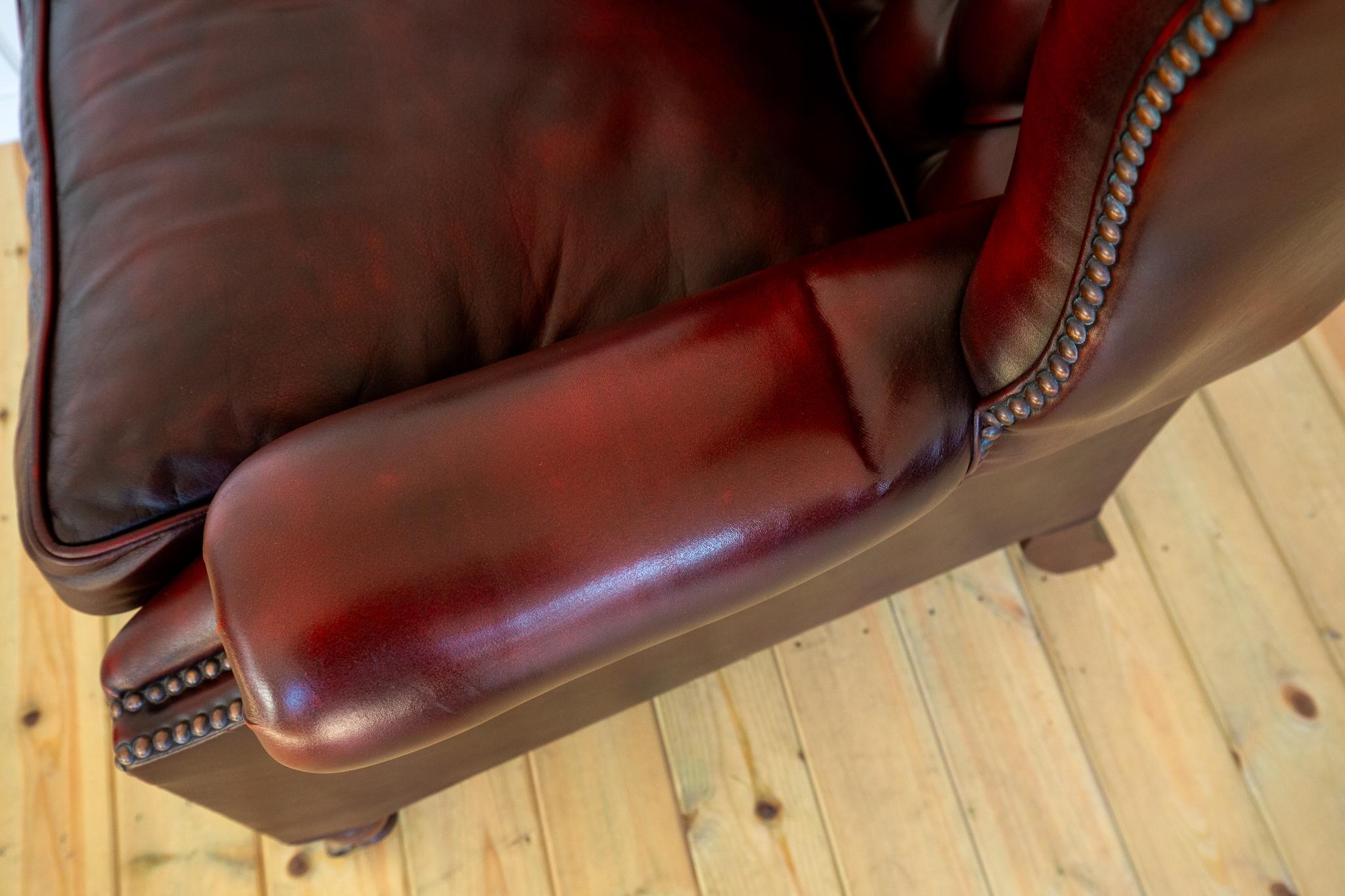 Fauteuil Chesterfield à dossier de style géorgien rouge sang-de-bœuf Harrods 1990 Fireside en vente 10