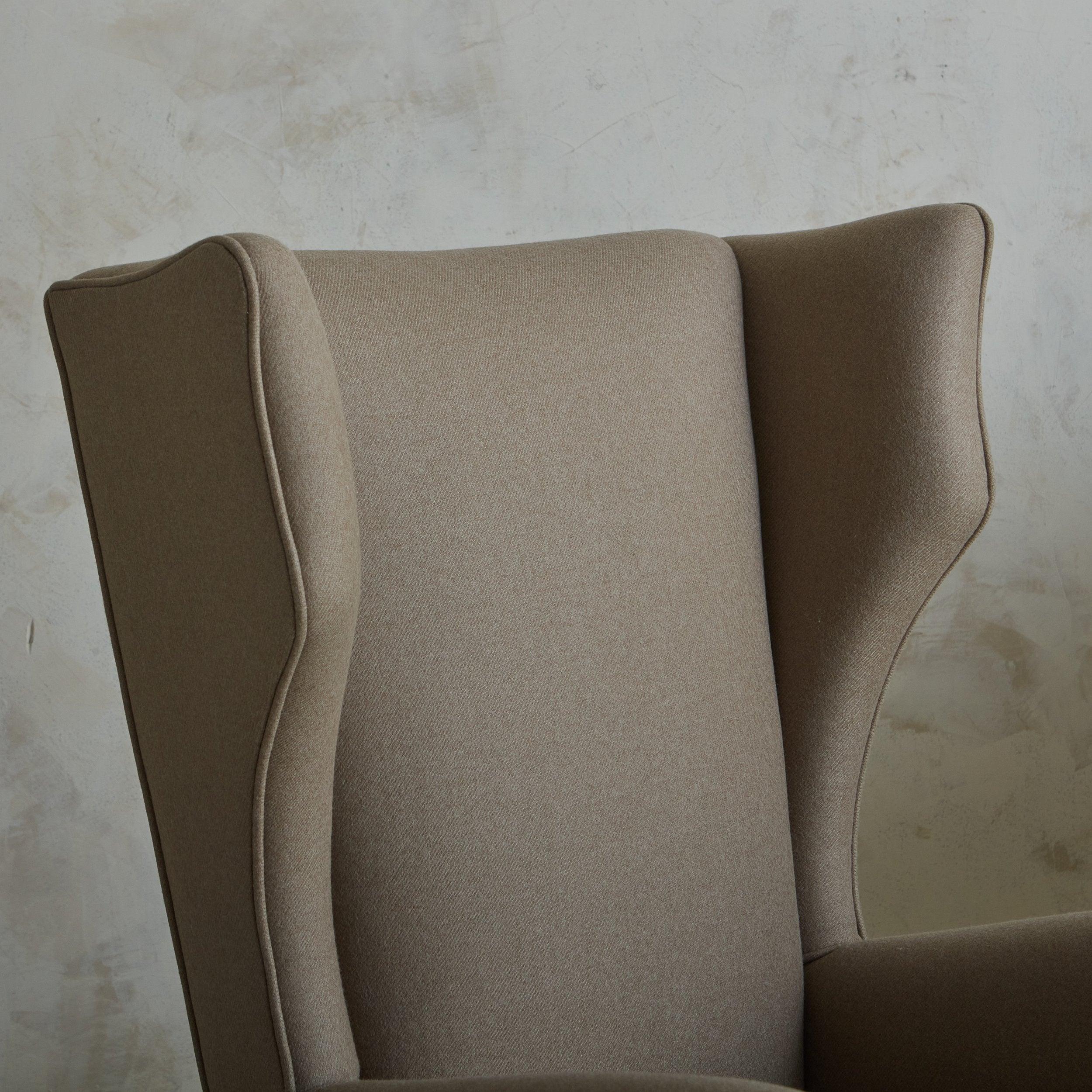Textile Wingback Lounge Chair in the Style of Paolo Buffa, Italy 1960s For Sale