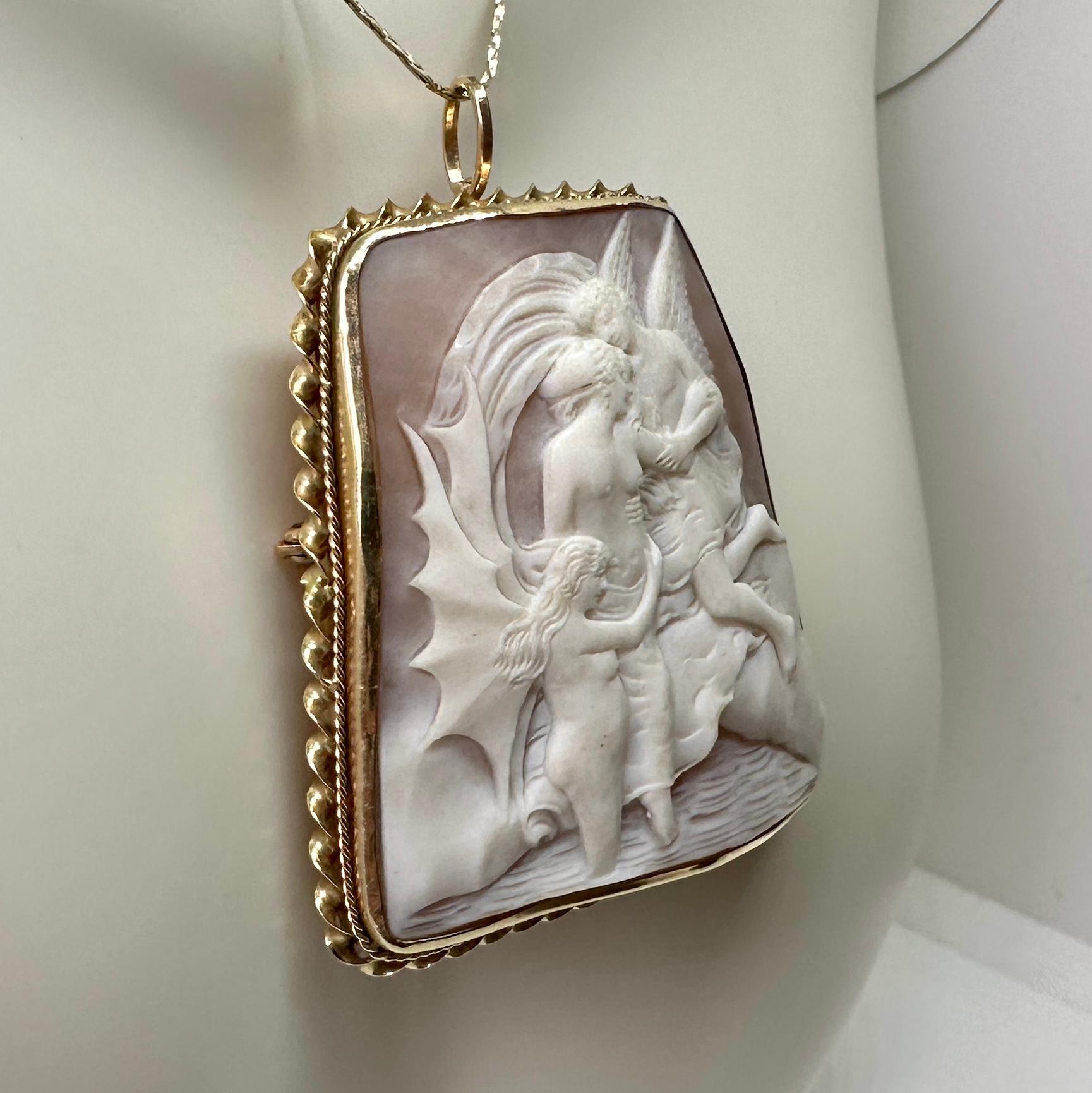 Winged Angels Nude Goddess Cameo Pendant Brooch Necklace 14 Karat Gold Antique For Sale 3