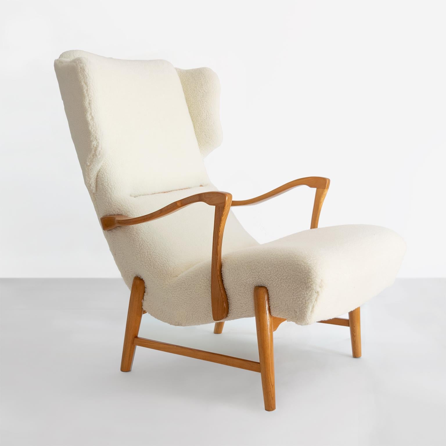 Beech Winged Back Scandinavian Modern Lounge Chair in Faux Sheepskin Fabric