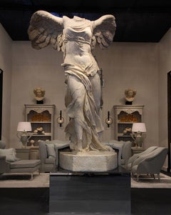 Winged Victory of Samothrace Style Sculpture – Large Decorative Statue in Beige