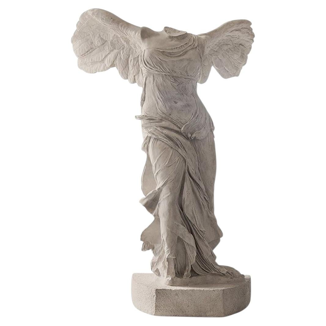 Winged Victory of Samothrace Style Sculpture – Large Decorative Statue in Beige For Sale