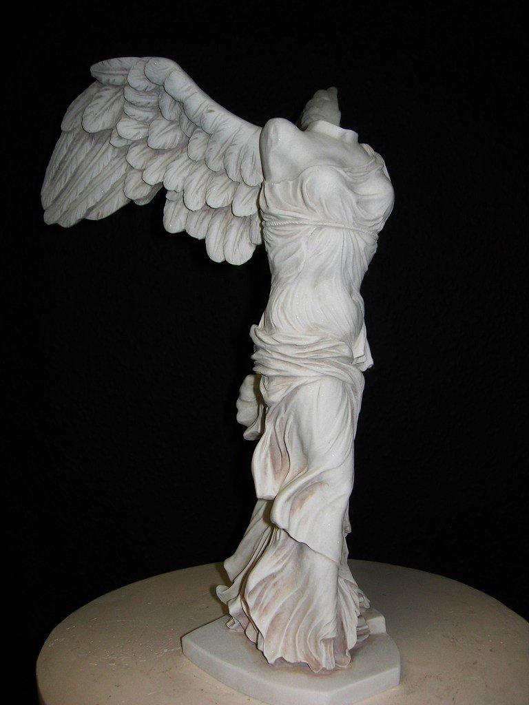 Winged Victory Small Marble Bust, 20th Century In Excellent Condition For Sale In London, GB