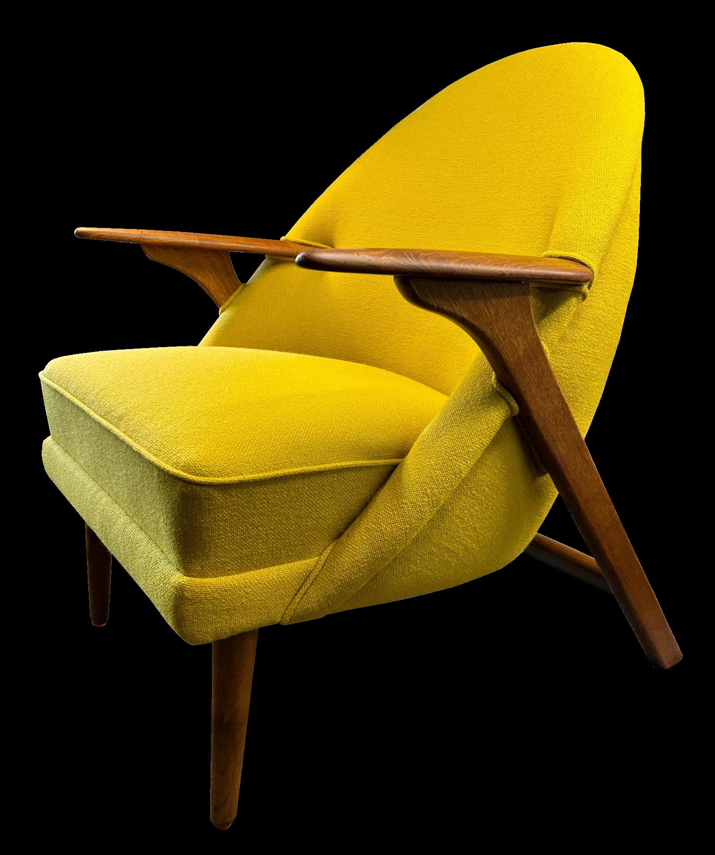 Il s'agit d'un fauteuil 'wingman' original très rare d'Arne Hovmand Olsen.
Le cadre est en  très bon état et la sellerie vient d'être refaite au Danemark dans les règles de l'art. 