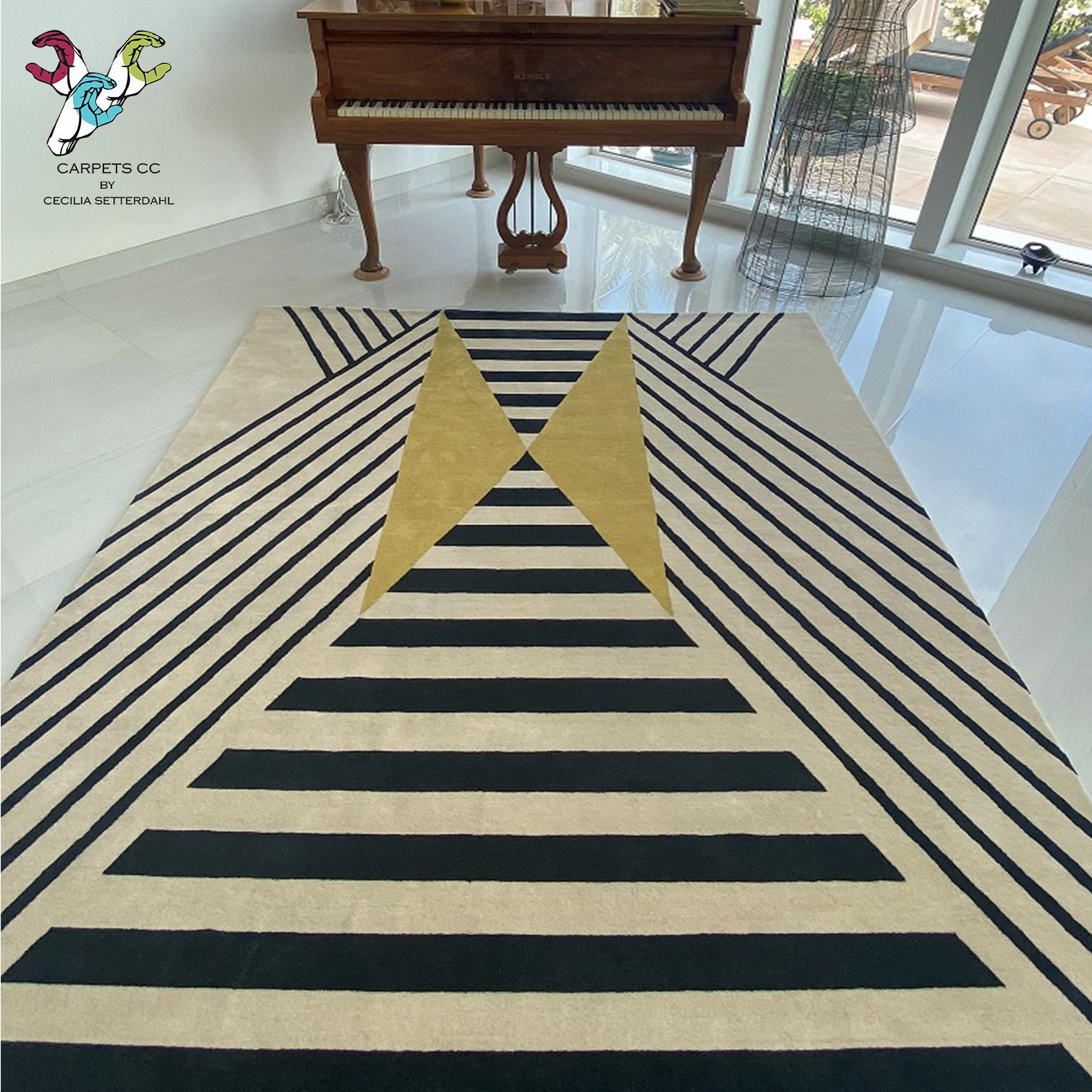 Teppich mit Streifen aus Wolle, handgeknüpft, limitiert, gelb, schwarz, weiß, modern, geometrisch  im Angebot 1