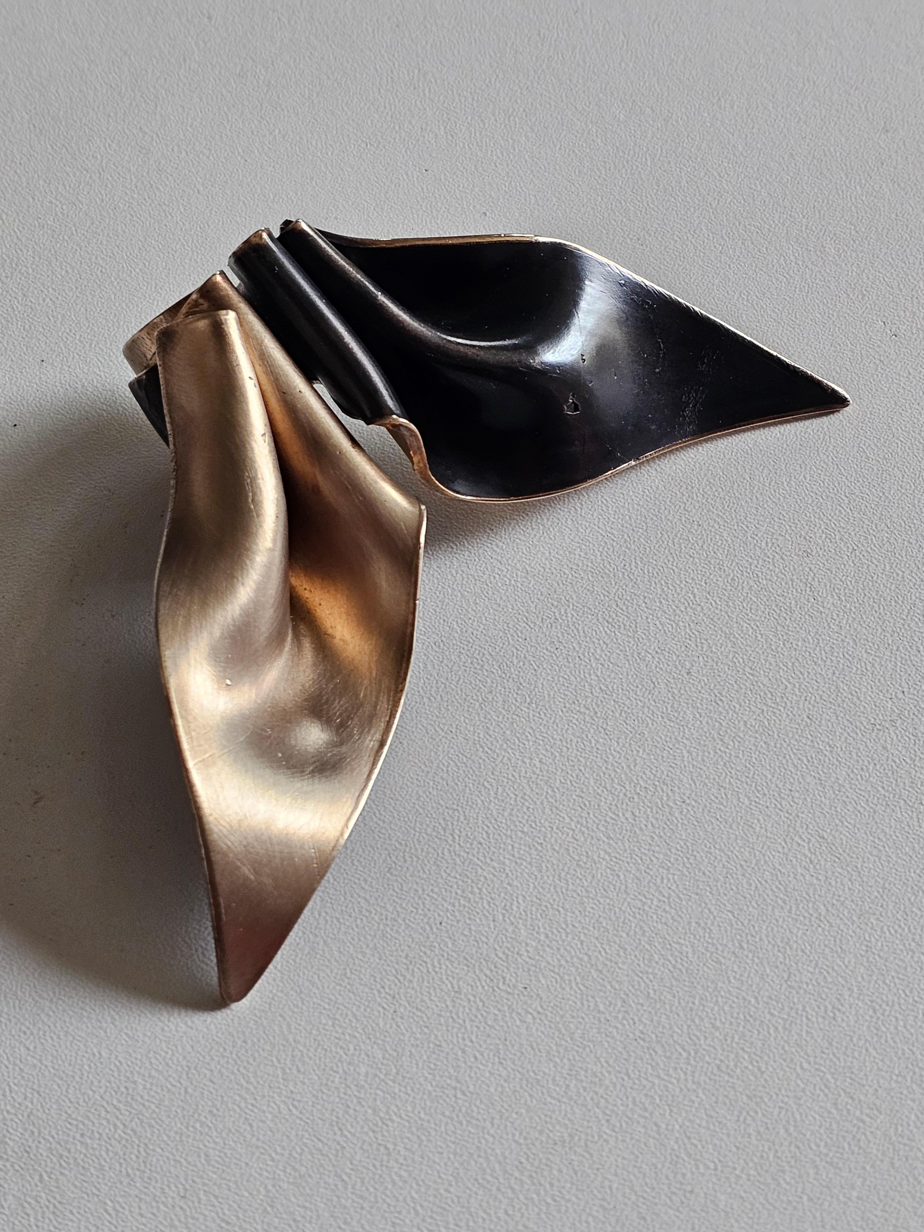 Women's or Men's Alina Alamorean Wings of Desire Sculptural Contemporary Ring Black Bronze For Sale