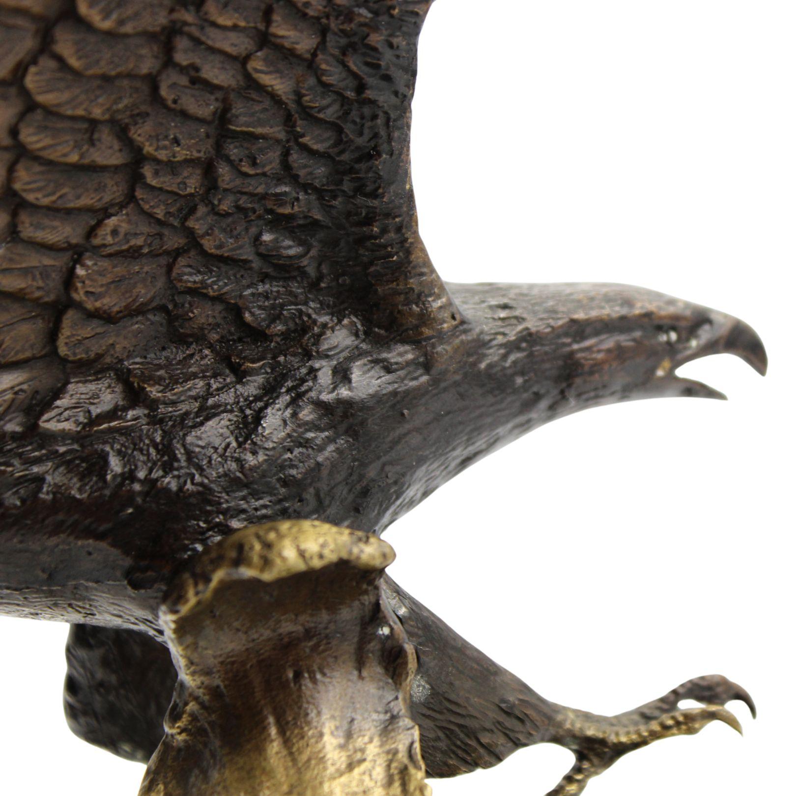 Fin du 20e siècle Sculpture d'aigle en bronze 
