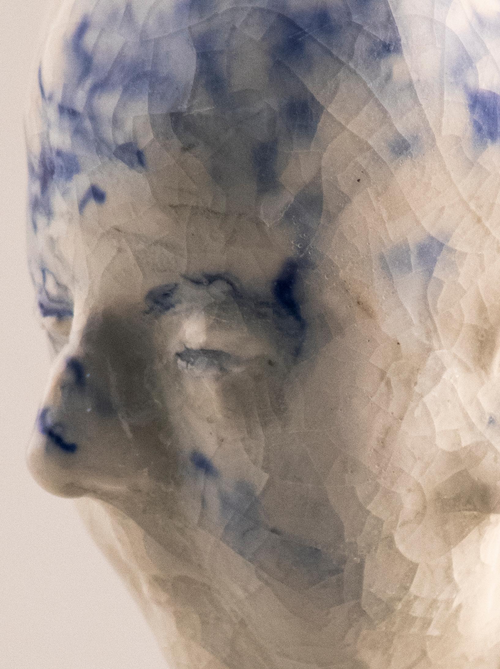 La Serie de la Preocupación, Cabeza de gres: 'Memoria' - Sculpture de Winifred McNeill