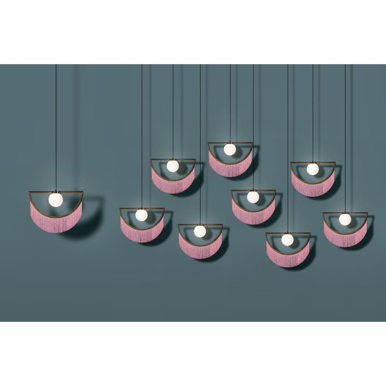 Lampada da soffitto Wink - Struttura in grafite e frange rosa pastello di Masquespacio in vendita 5
