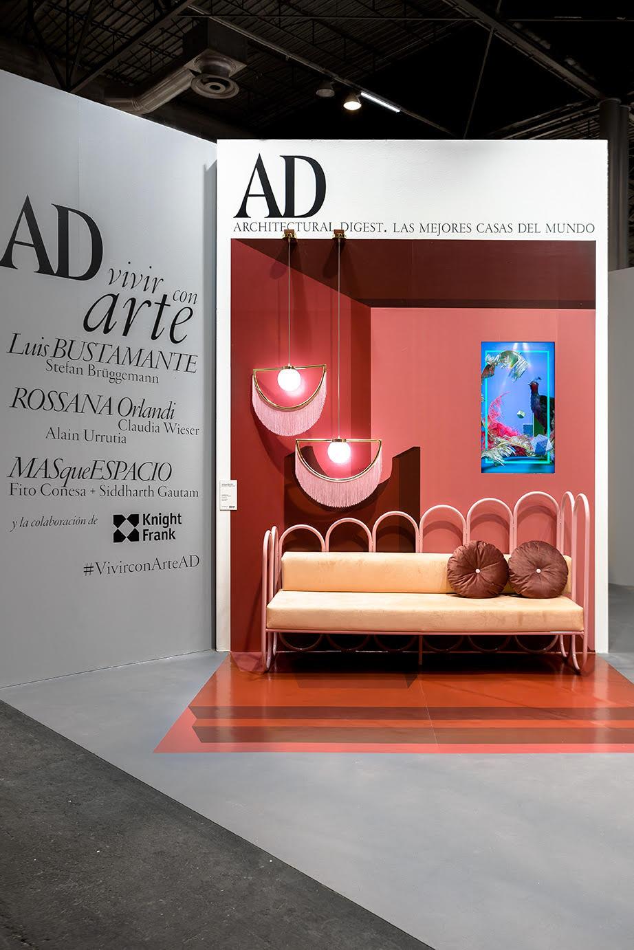 Lampe pendante Wink en plaqué or avec franges roses en vente 8