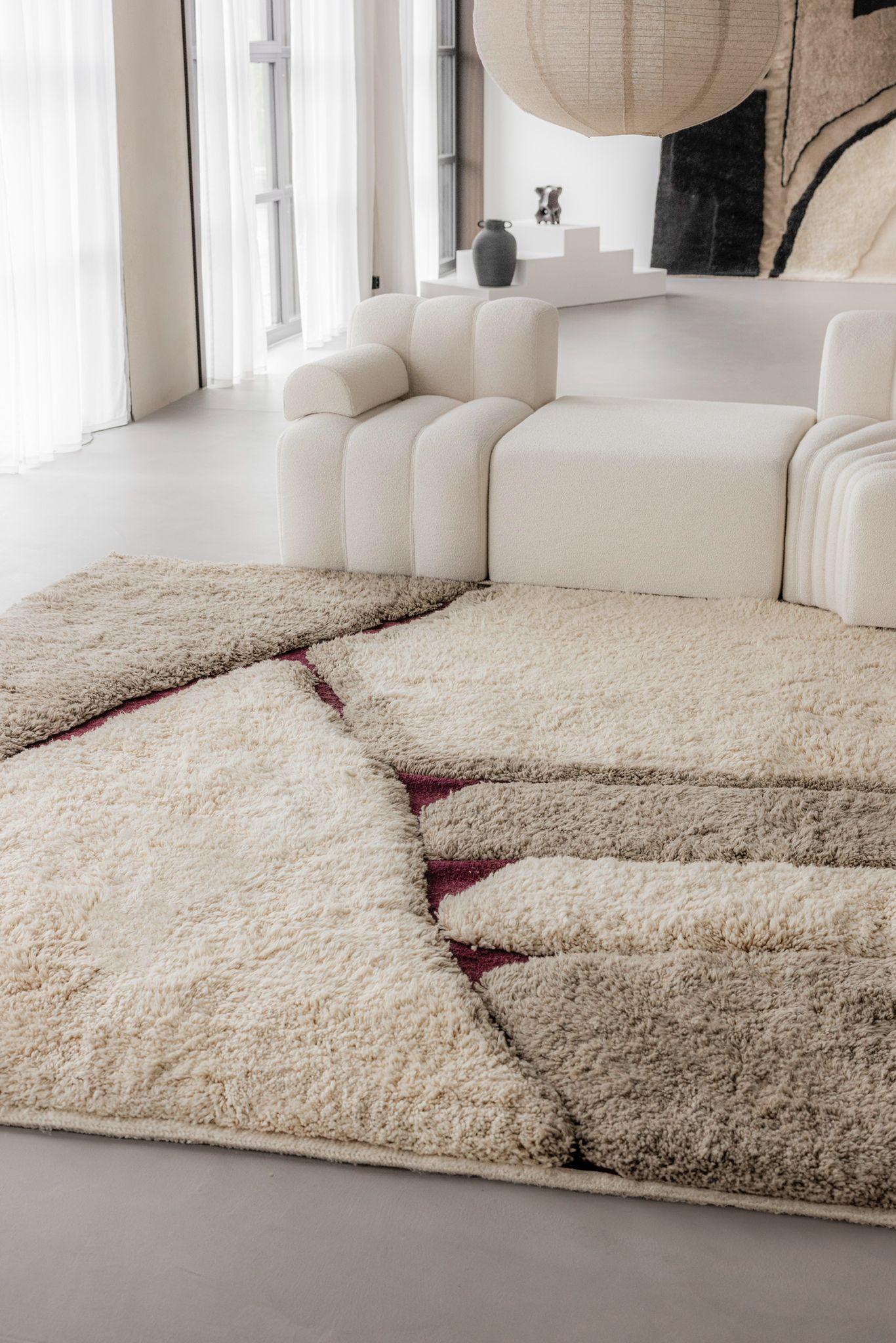 WINO Custom Berber Wool Rug Modern Handwoven Large Minimalist Contemporary In New Condition For Sale In Hammamet, MA