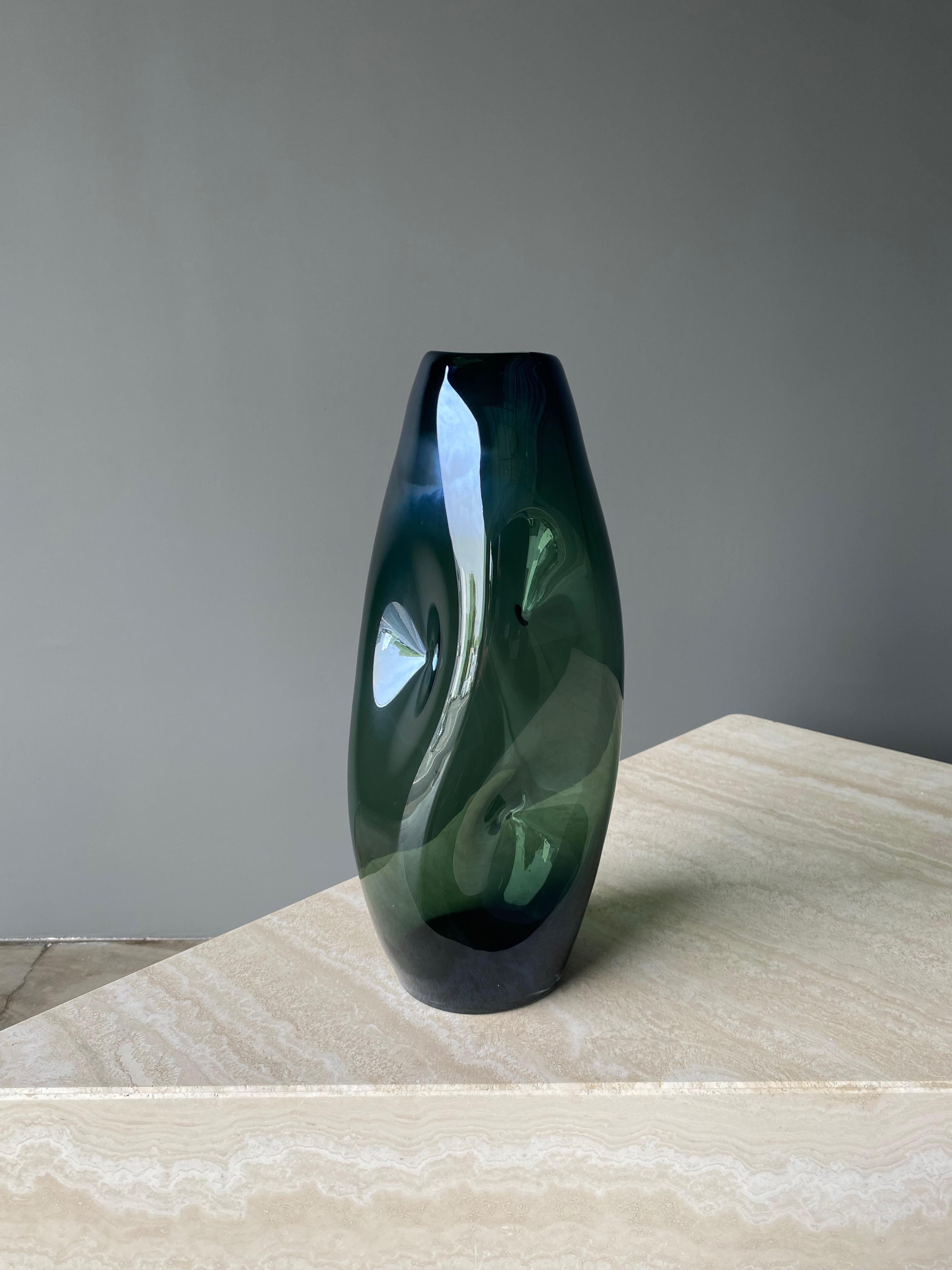 Vase en verre d'art 