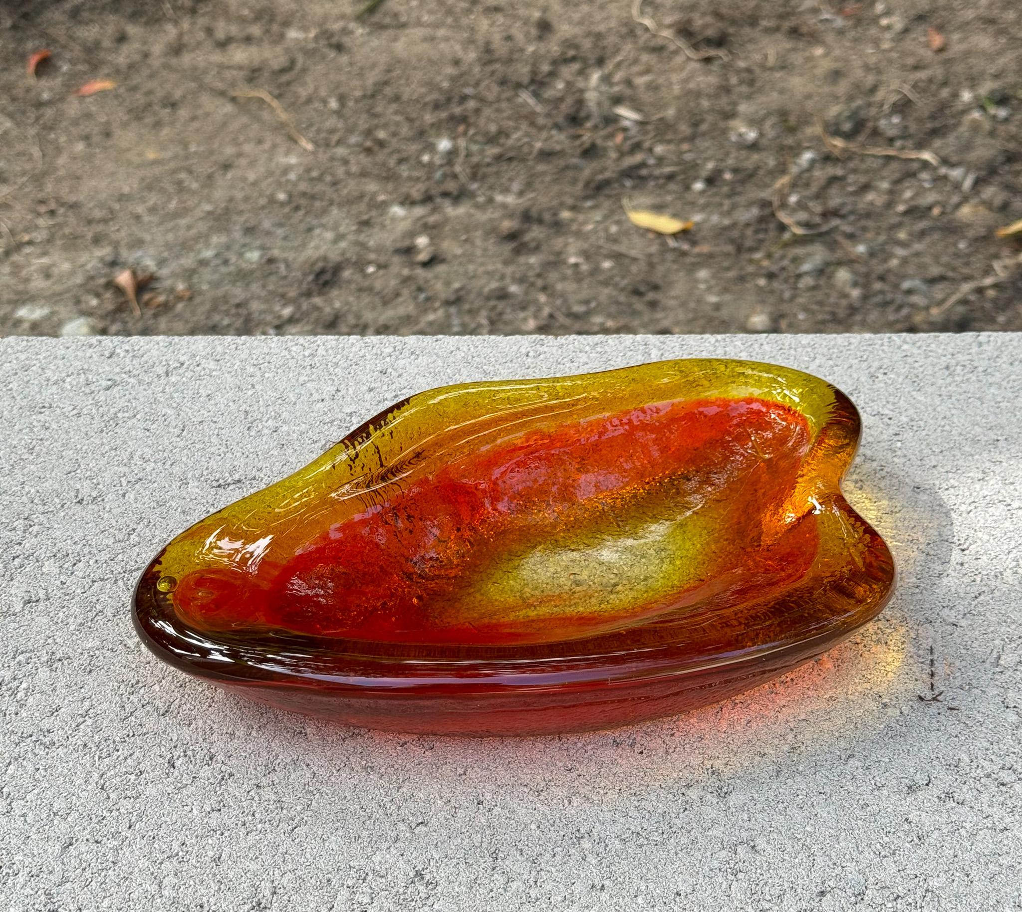 Mid-Century Modern Winslow Anderson Handmade Amoeba Freeform Glass Bowl / Tray for Blenko, c.1965 For Sale