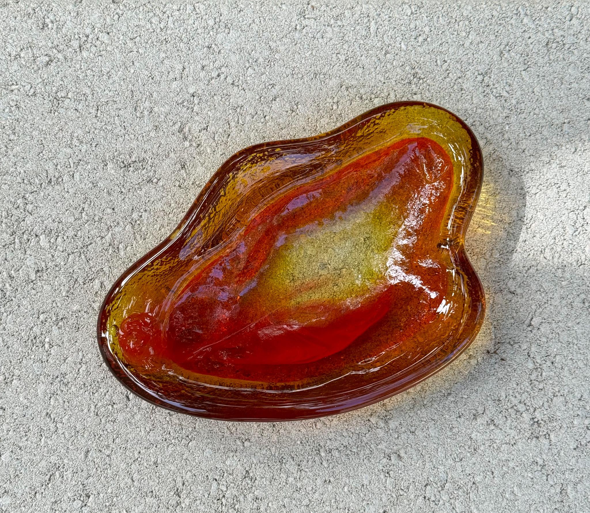 20th Century Winslow Anderson Handmade Amoeba Freeform Glass Bowl / Tray for Blenko, c.1965 For Sale