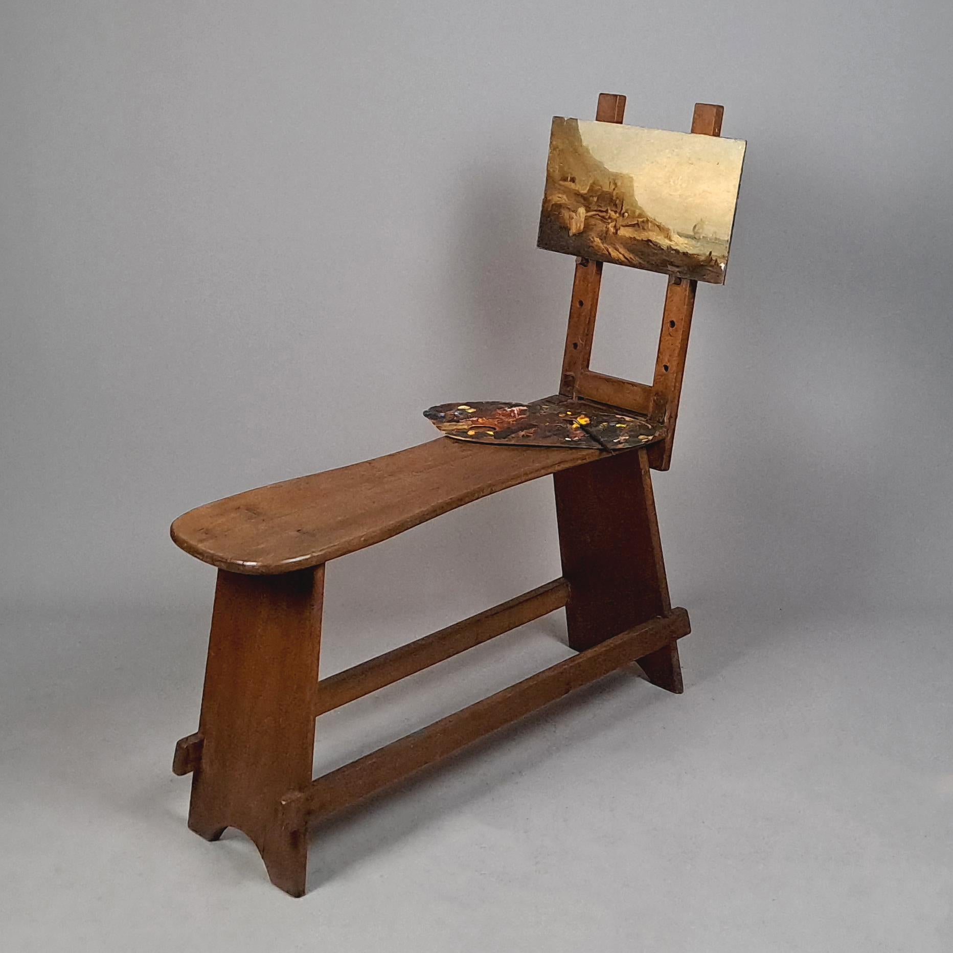 Un cavalletto Warwickshire in pino mordenzato dell'inizio del XX secolo (noto anche come cavalletto a forma di asino) realizzato da Winsor & Newton con targhetta interna. 
Splendide condizioni originali con un buon colore e una patina attraente.   