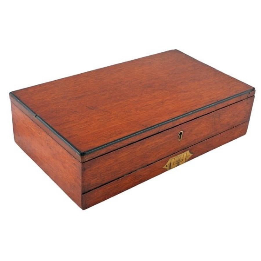 A 19th century Victorian mahogany artist or paint box by Winsor & Newton.

The box has a hinged lid with an ebony edge and has the company logo covering the inside of the lid in gold lettering 'Winsor & Newton, Rathbone Place, London'.

The