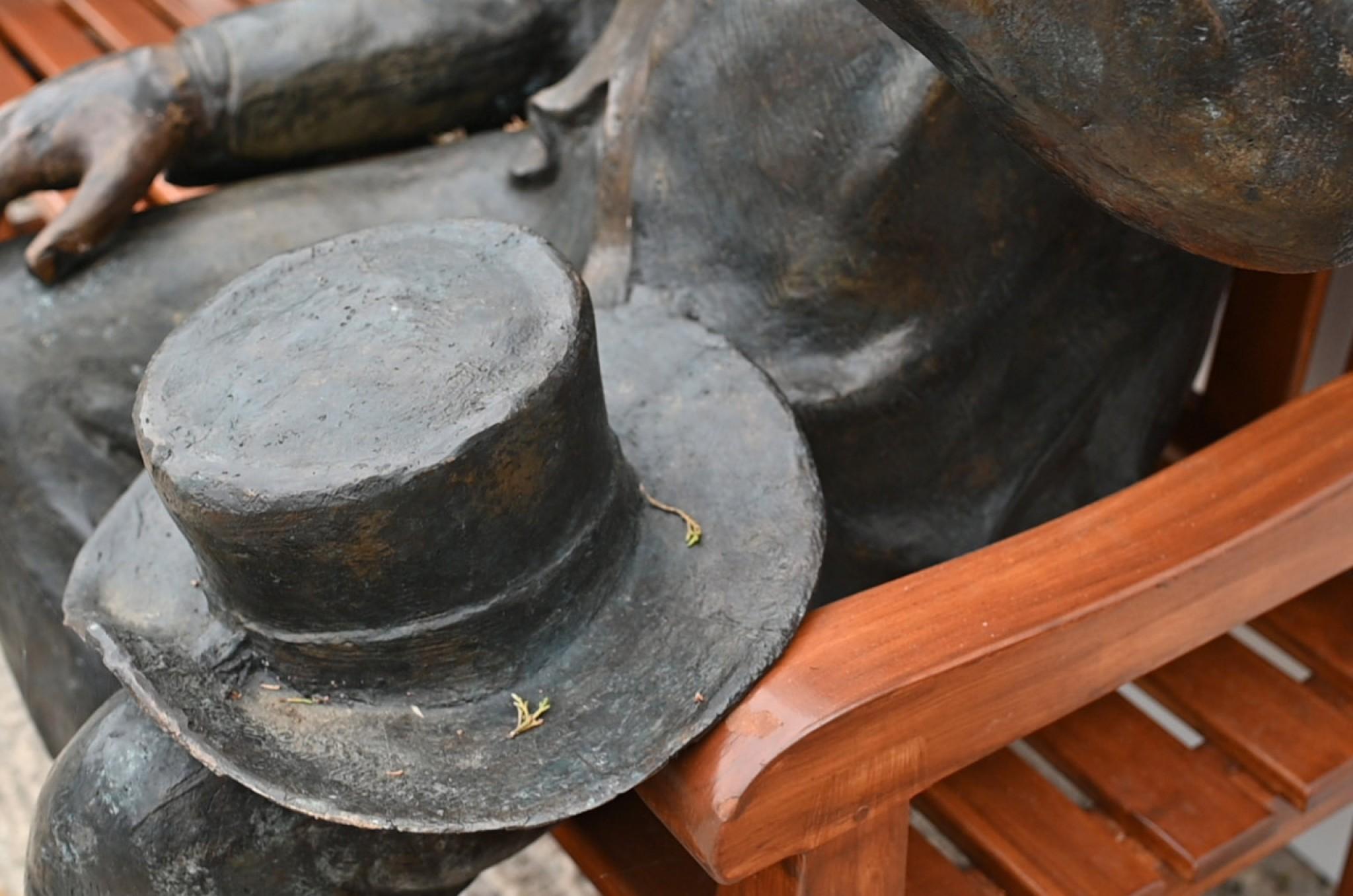 Winston Churchill Bench Bronze Statue Garden Casting Seat British PM For Sale 10