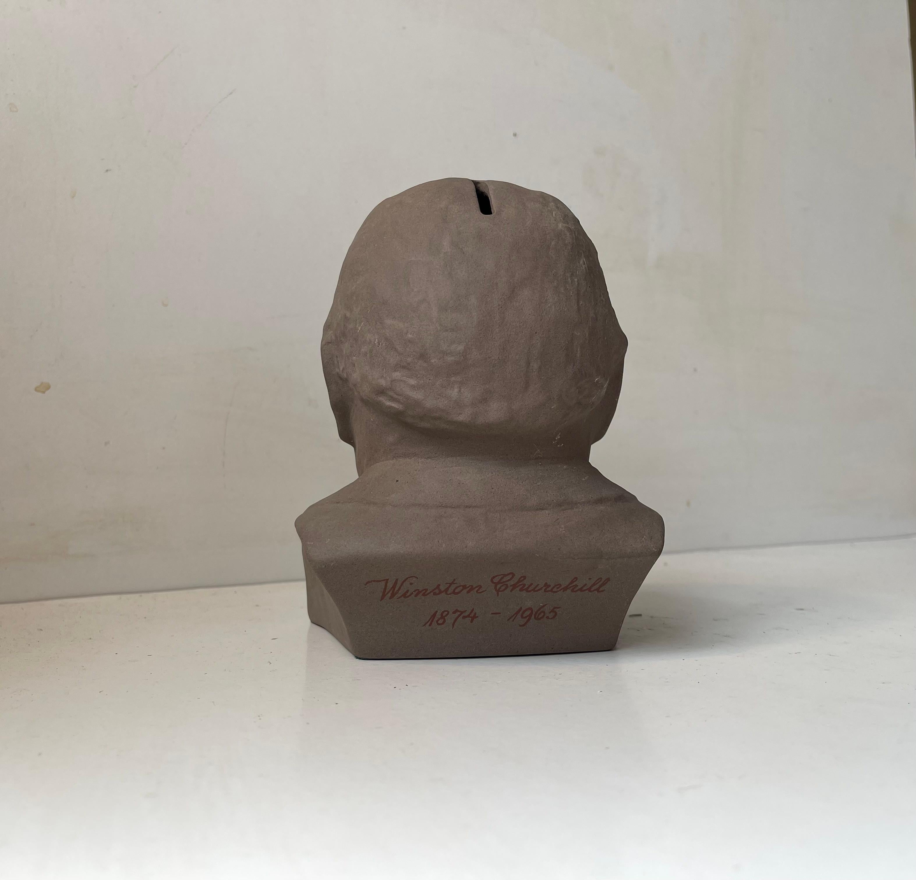 Busto en cerámica de Winston Churchill, años 70 Sin esmaltar en venta