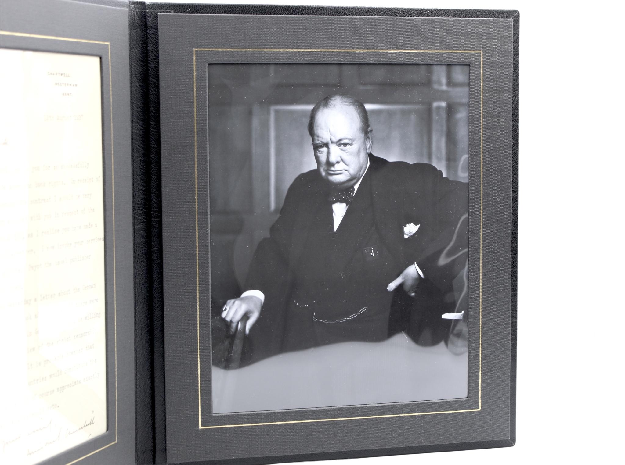 Cuir Lettre signée par Winston Churchill auéditeur britannique Thornton Butterworth, 1937 en vente