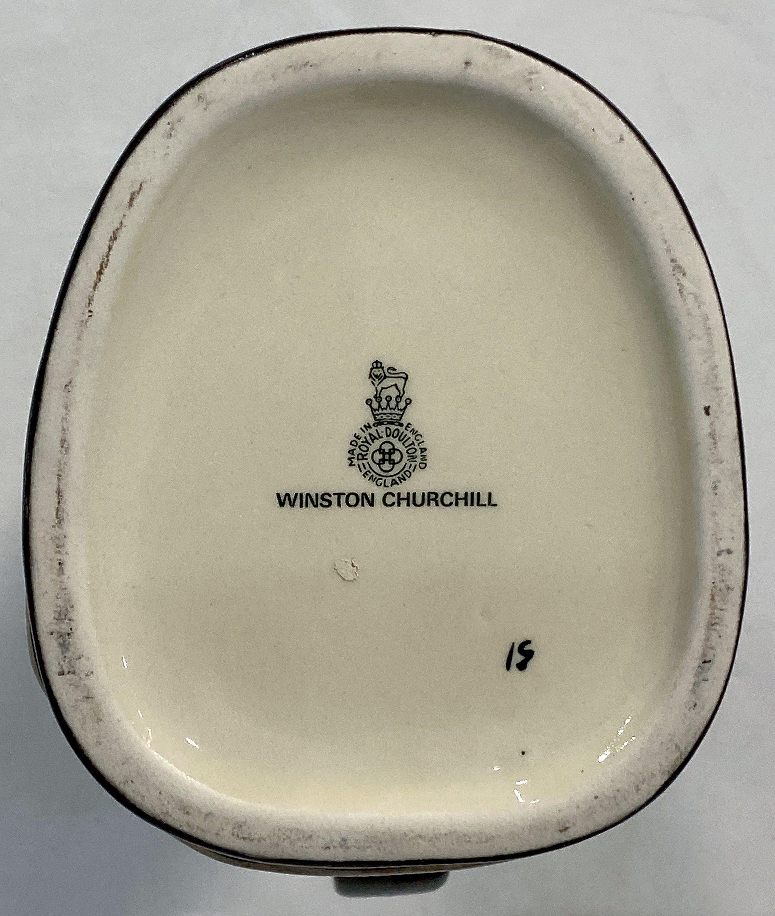 Jarra Winston Churchill Toby de Royal Doulton en venta 3