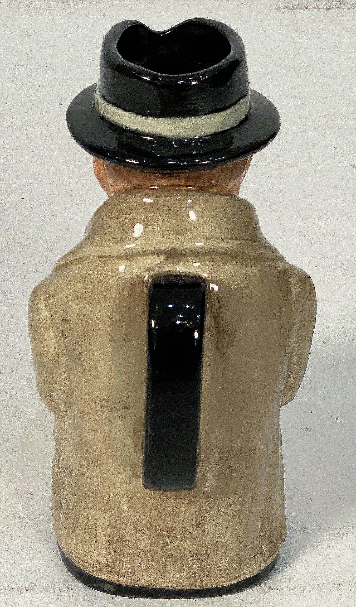 Jarra Winston Churchill Toby de Royal Doulton siglo XX en venta