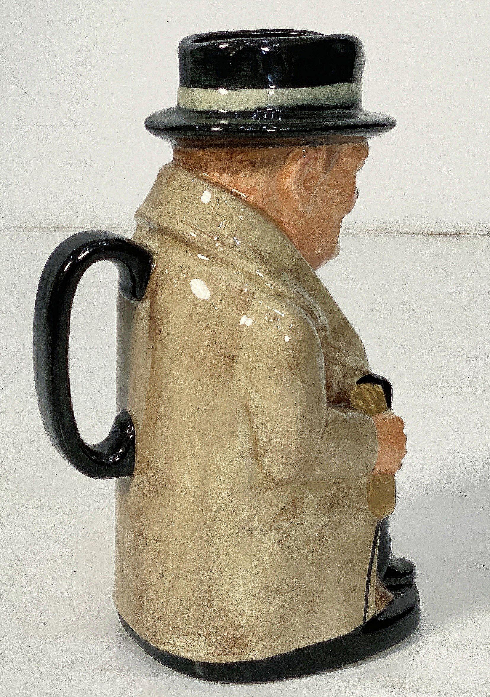 Jarra Winston Churchill Toby de Royal Doulton Cerámico en venta