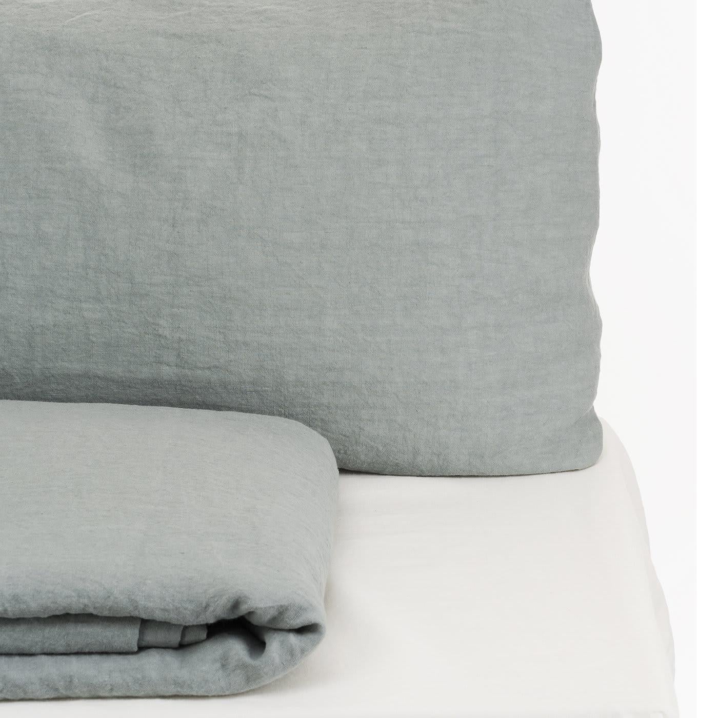Contemporary Winter Bed Sage Linen Set For Sale