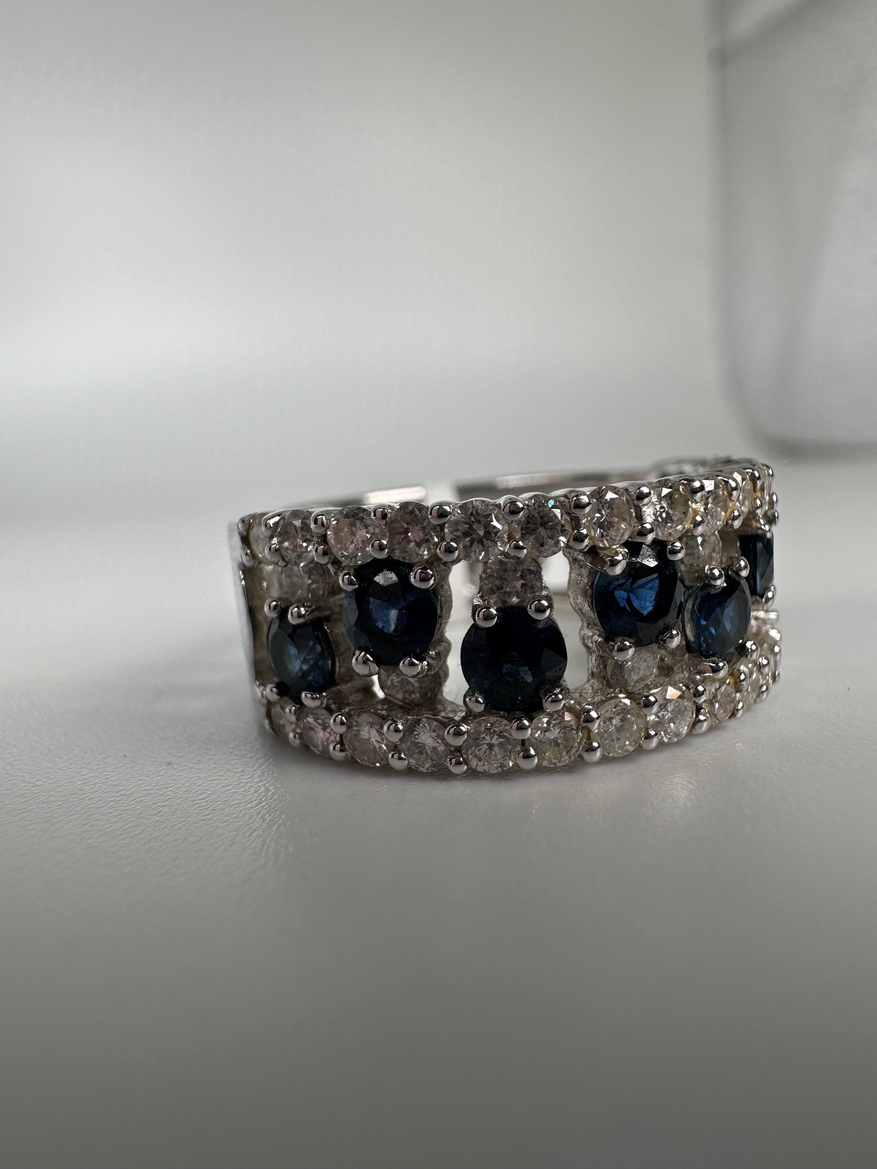 Taglio rotondo Anello con diamanti Winter Anello con zaffiri e diamanti in oro 18KT in vendita