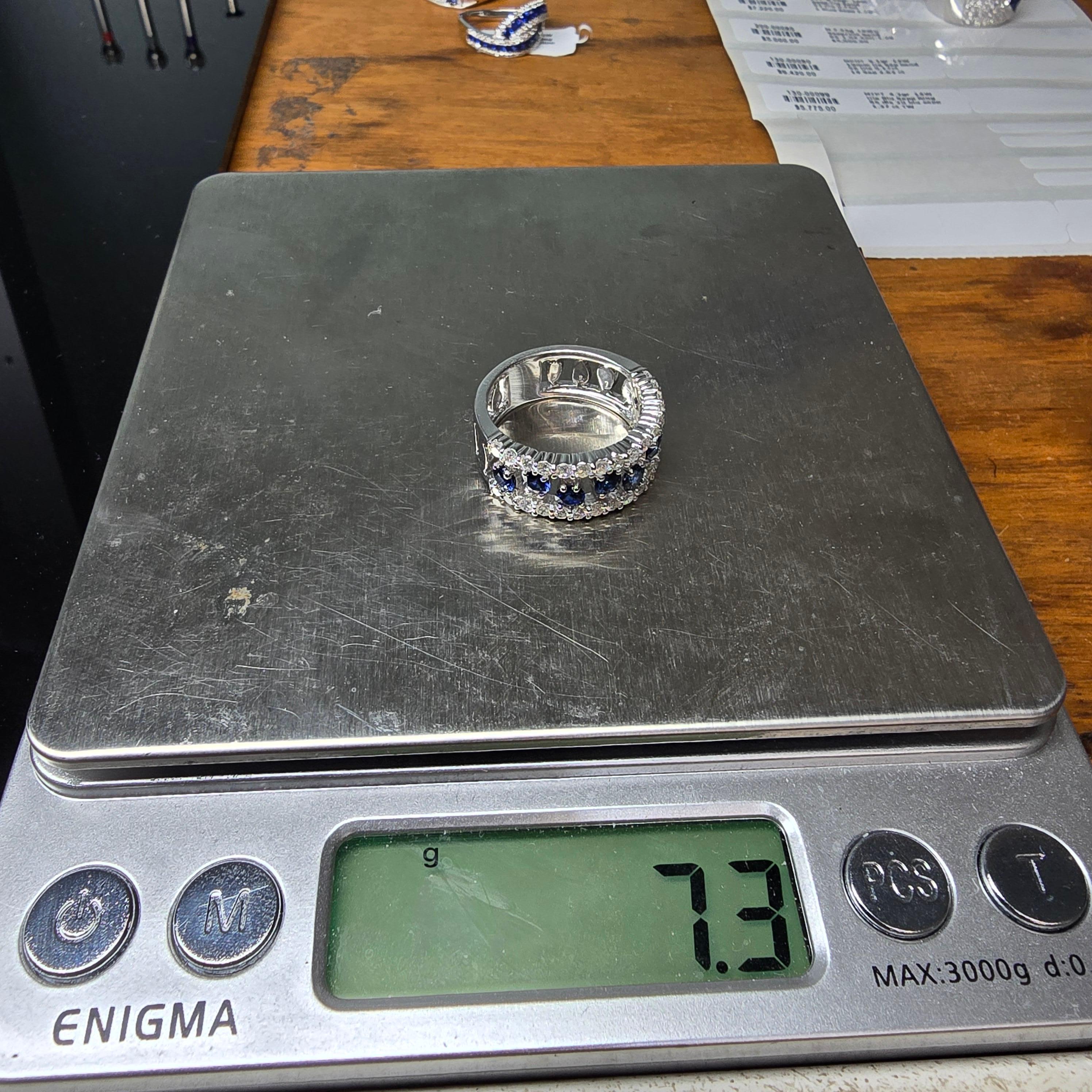 Anello con diamanti Winter Anello con zaffiri e diamanti in oro 18KT in vendita 4