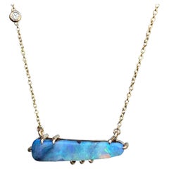 Winter-Halskette aus 14k Gold mit geriffeltem, Boulder-Opal und Diamanten Station von NIXIN Jewelry