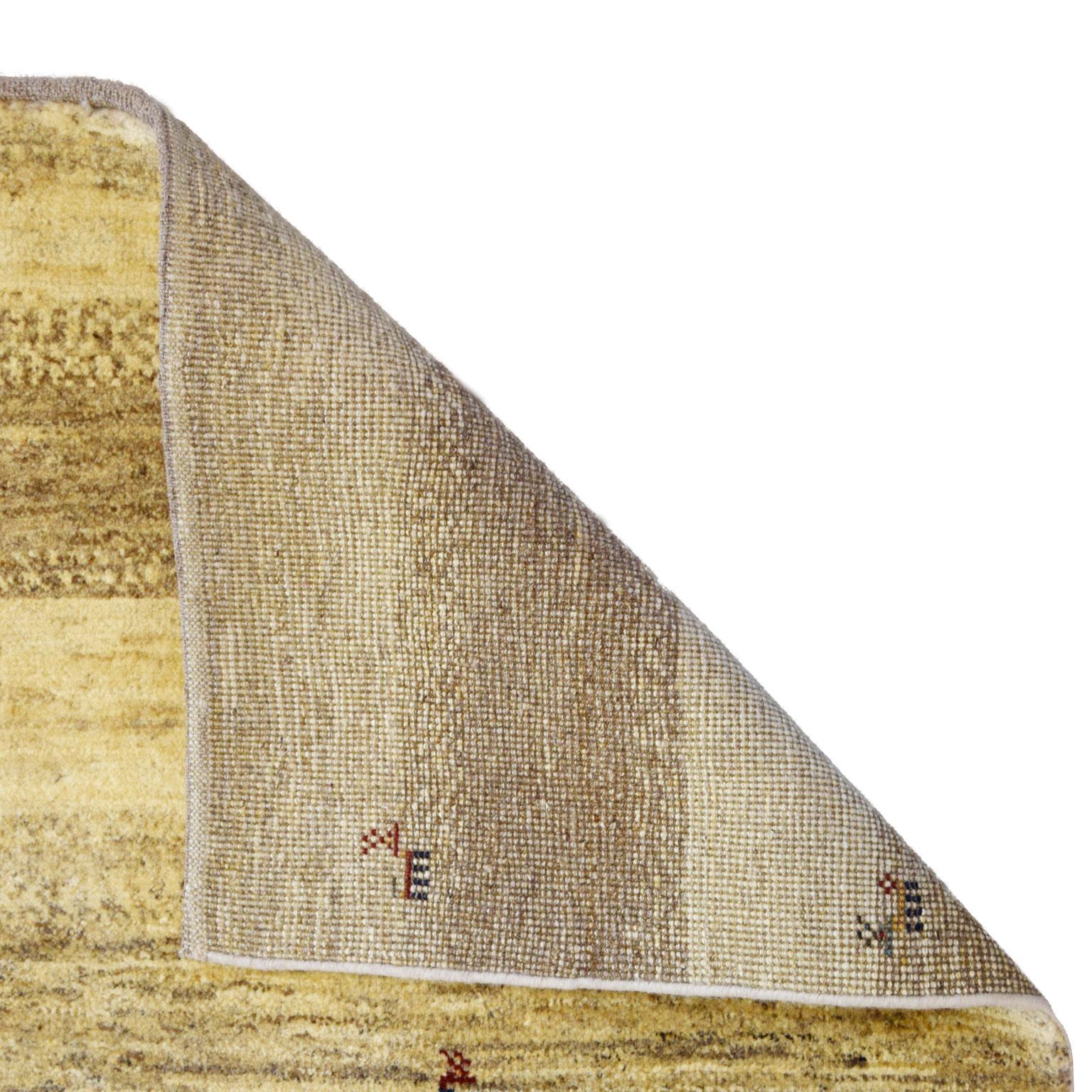 Tapis tribal persan Luri Gabbeh « Winter » en laine, jaune, gris, taupe, 3' x 4' en vente 3