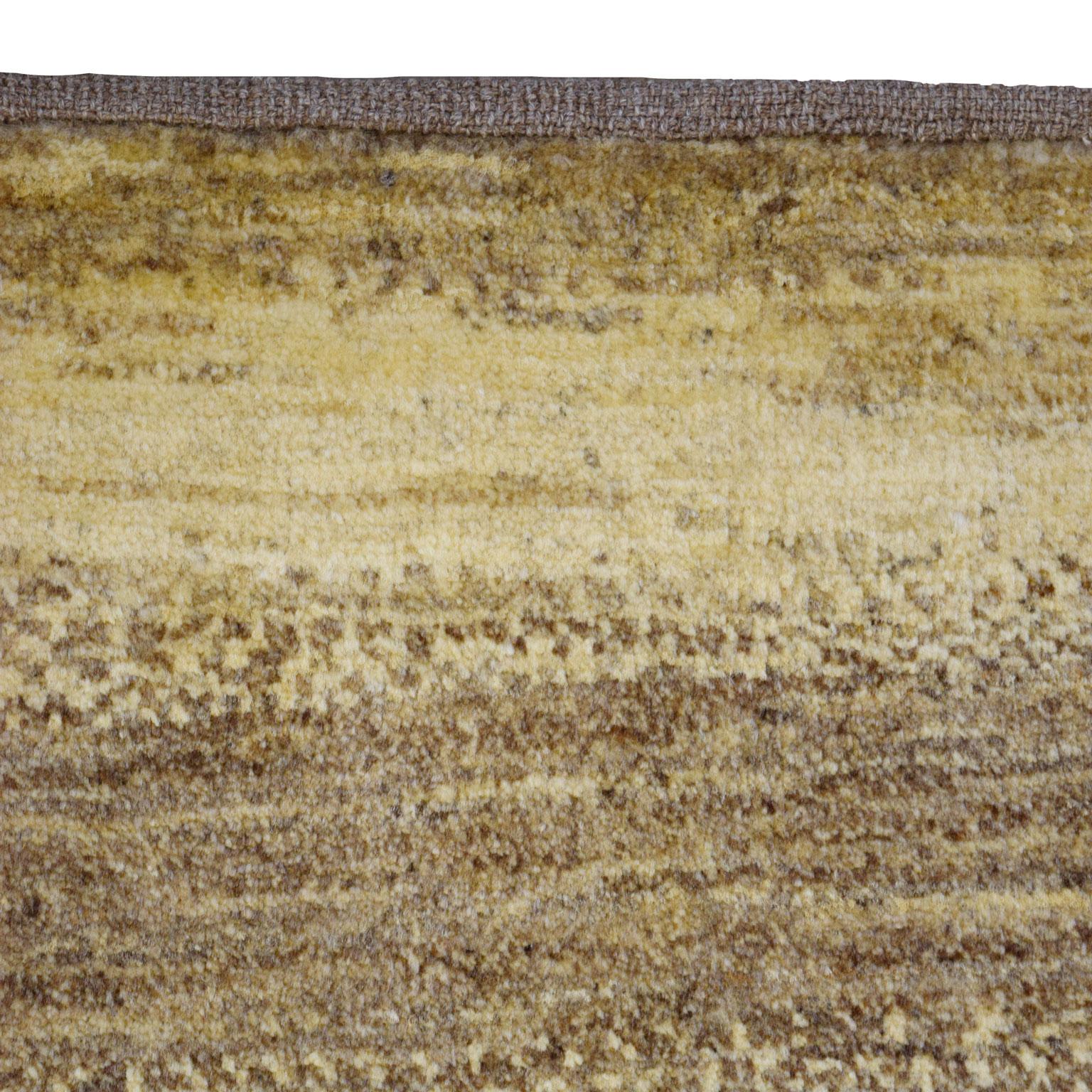 Tapis tribal persan Luri Gabbeh « Winter » en laine, jaune, gris, taupe, 3' x 4' Neuf - En vente à New York, NY