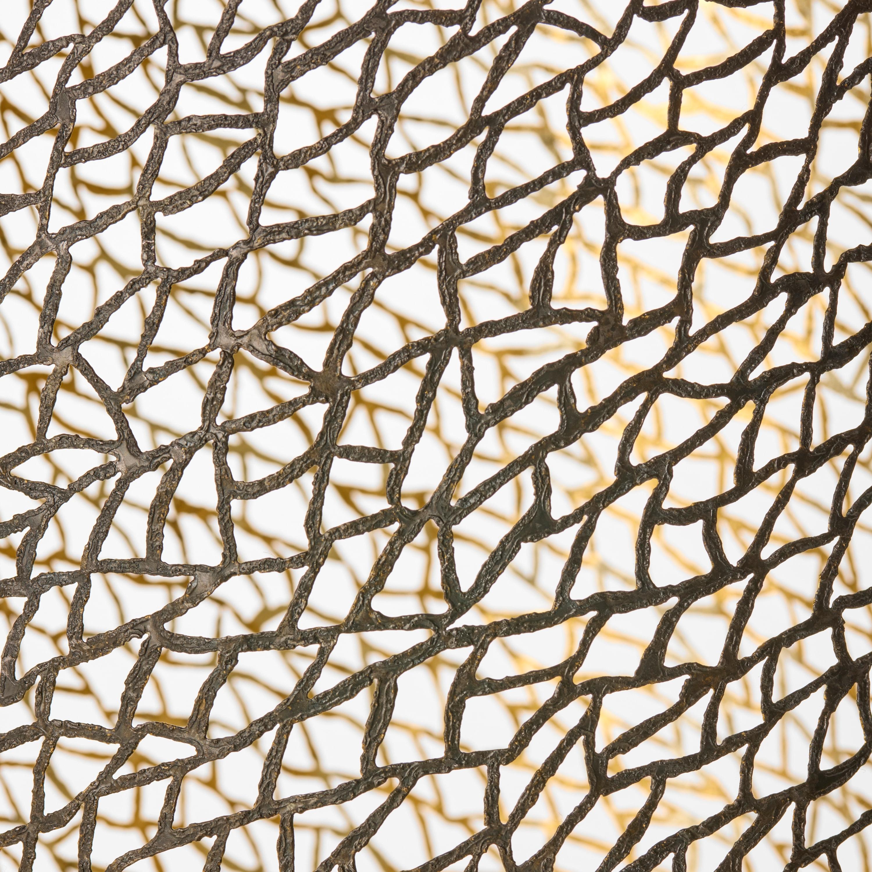 Winter Sketch II, jarrón escultórico orgánico enrejado de acero y oro, de Claire Malet Moderno orgánico en venta