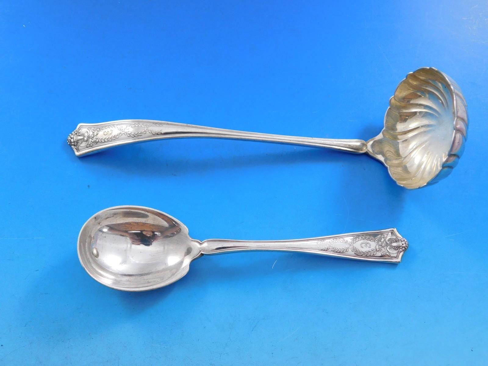 XX secolo Winthrop by Tiffany Set di posate in argento Sterling Servizio 65 pezzi Cena E Mono in vendita