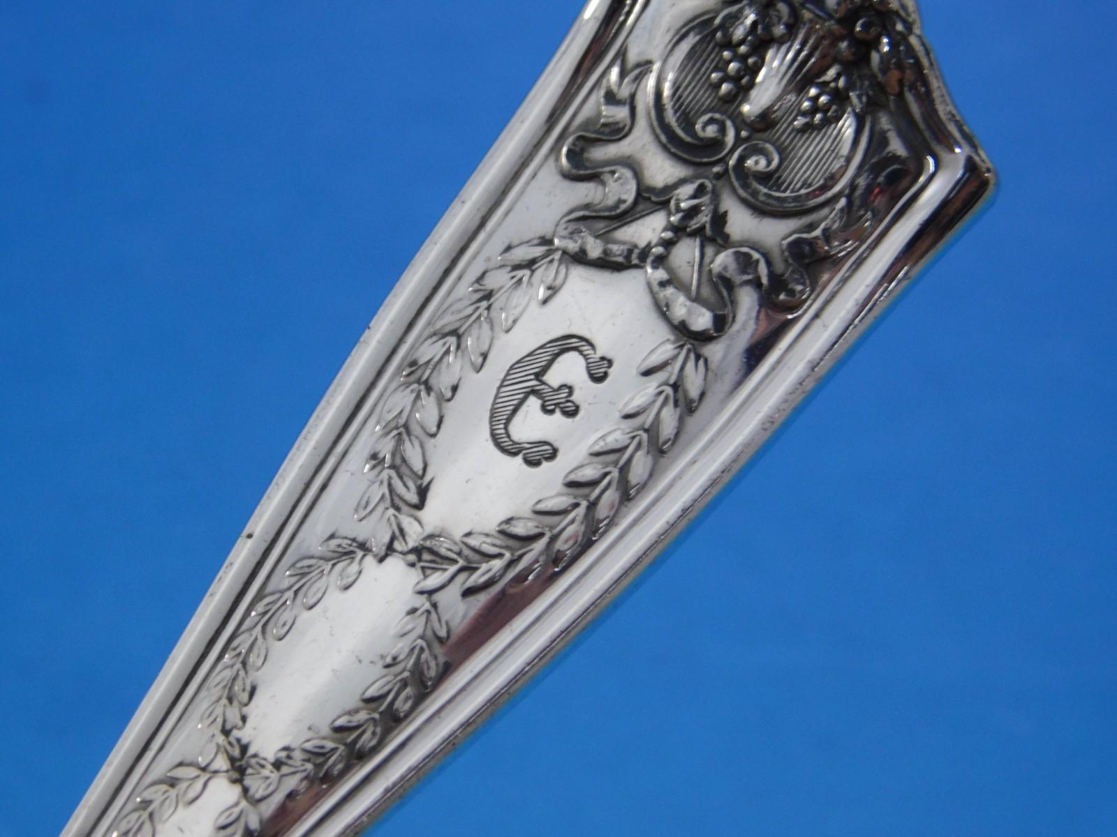 Winthrop by Tiffany Set di posate in argento Sterling Servizio 65 pezzi Cena E Mono in vendita 1