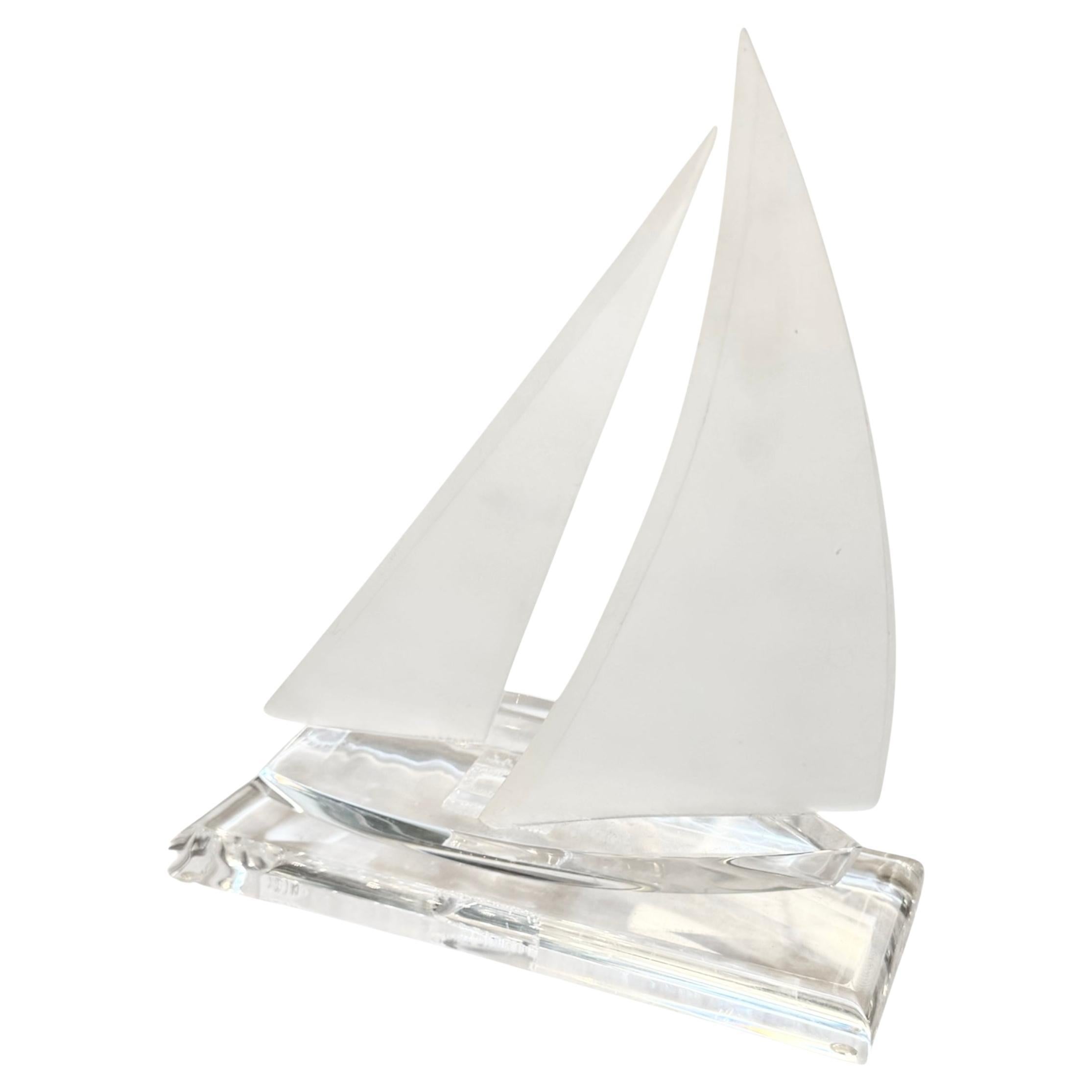 Wintrade Bevery Hille Lucite Sailboat Sculpture en vente