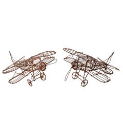 Sculpture d'avion en fil de fer