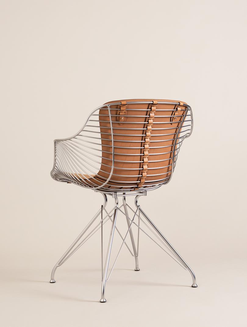 Wire Dining Chair OD11-43, Sand Matstone Leather/ Satin Chrome Steel by O&D In New Condition For Sale In Dubai, AE