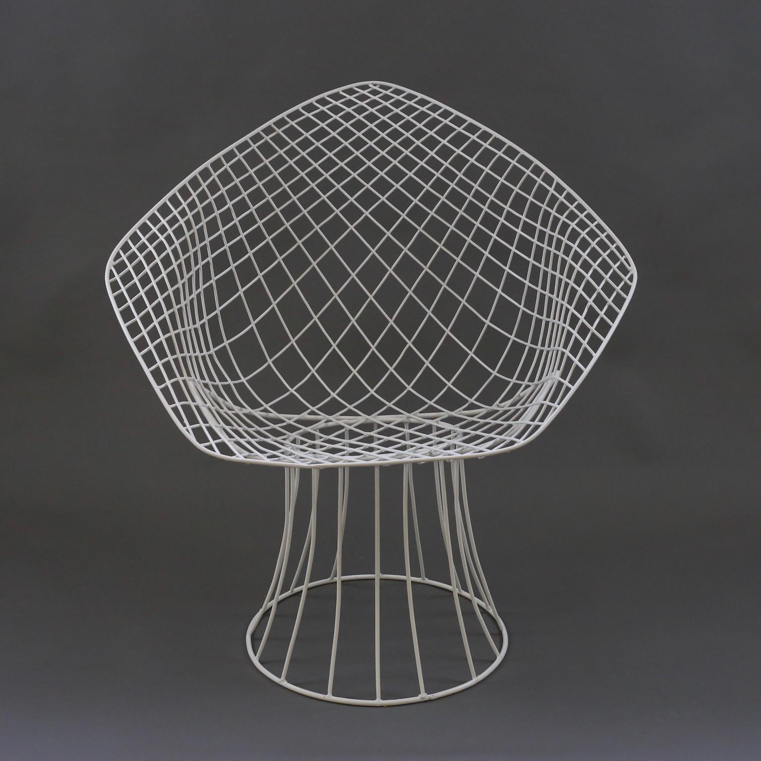 Early 1970s Harry Bertoia wire framed chairs made for Knoll. Original and absolutely fabulous. Outdoors or indoors these are highly desirable. They have been professionally refurbished and powder coated. Priced individually. Six available. Schultz