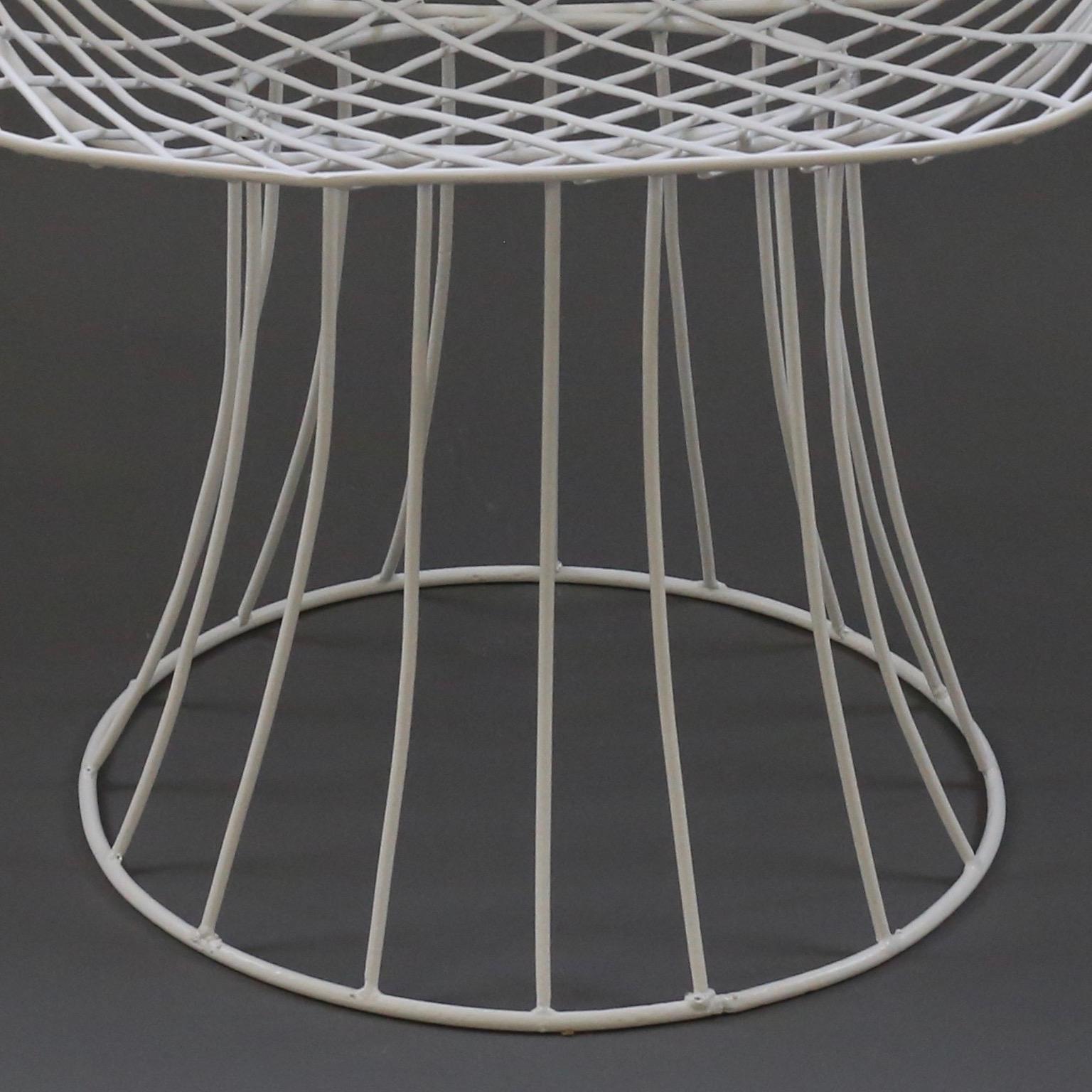 Powder-Coated Wire Framed Harry Bertoia Indoor/Outdoor Chairs  For Sale