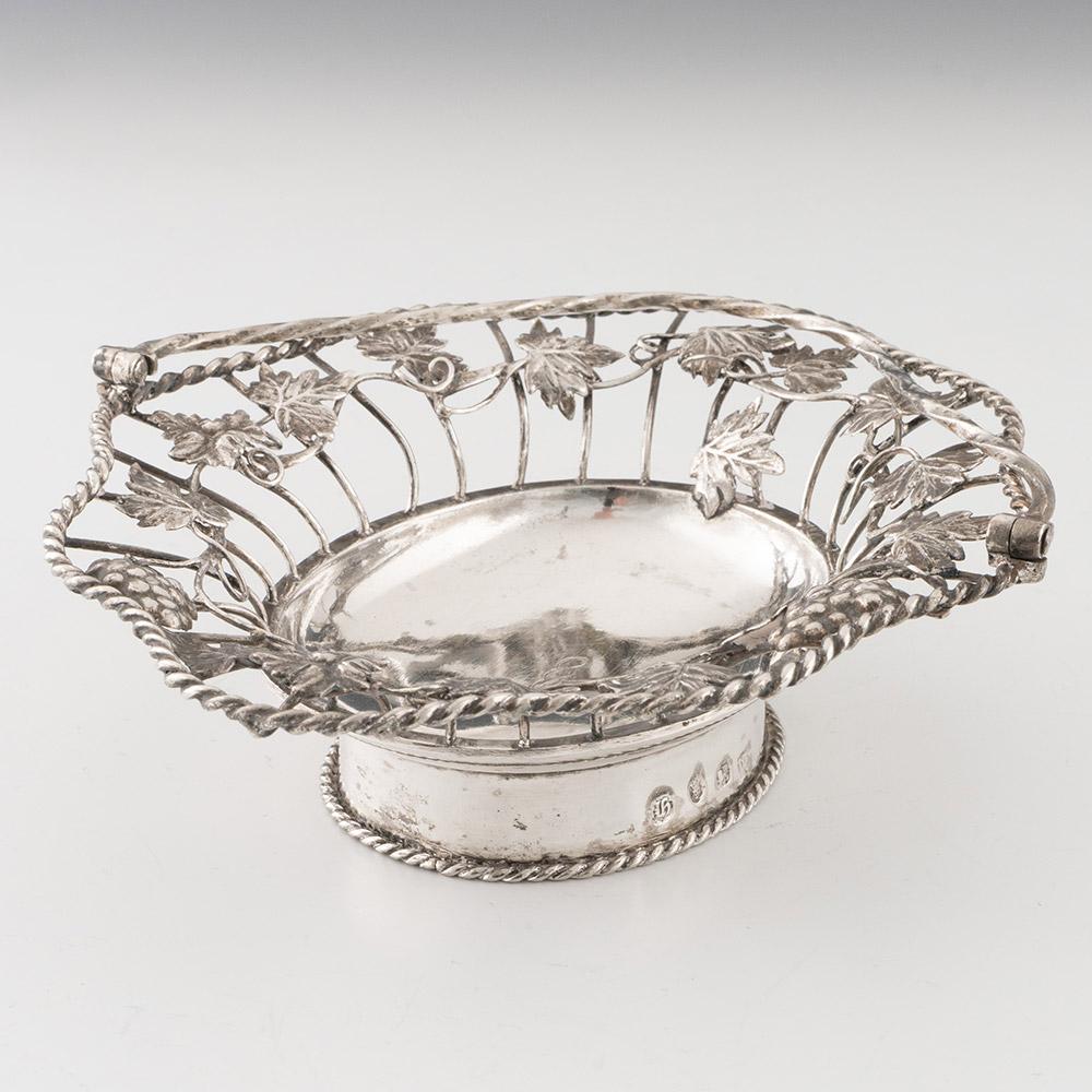 Wire Work Silver Swing Handle Basket London 1766 In Good Condition For Sale In Tunbridge Wells, GB