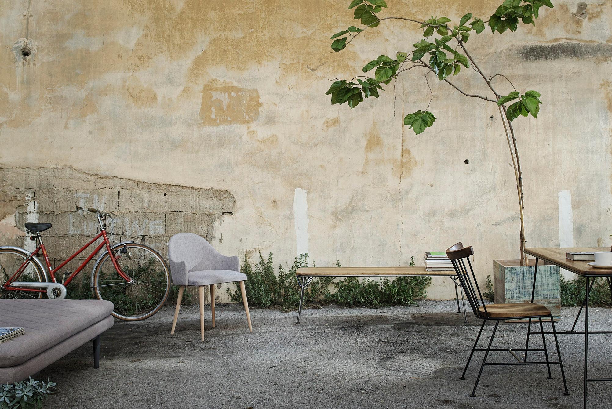 XXIe siècle et contemporain Banc câblé, banc minimaliste pour trois personnes fabriqué à la main en noyer et acier noir en vente
